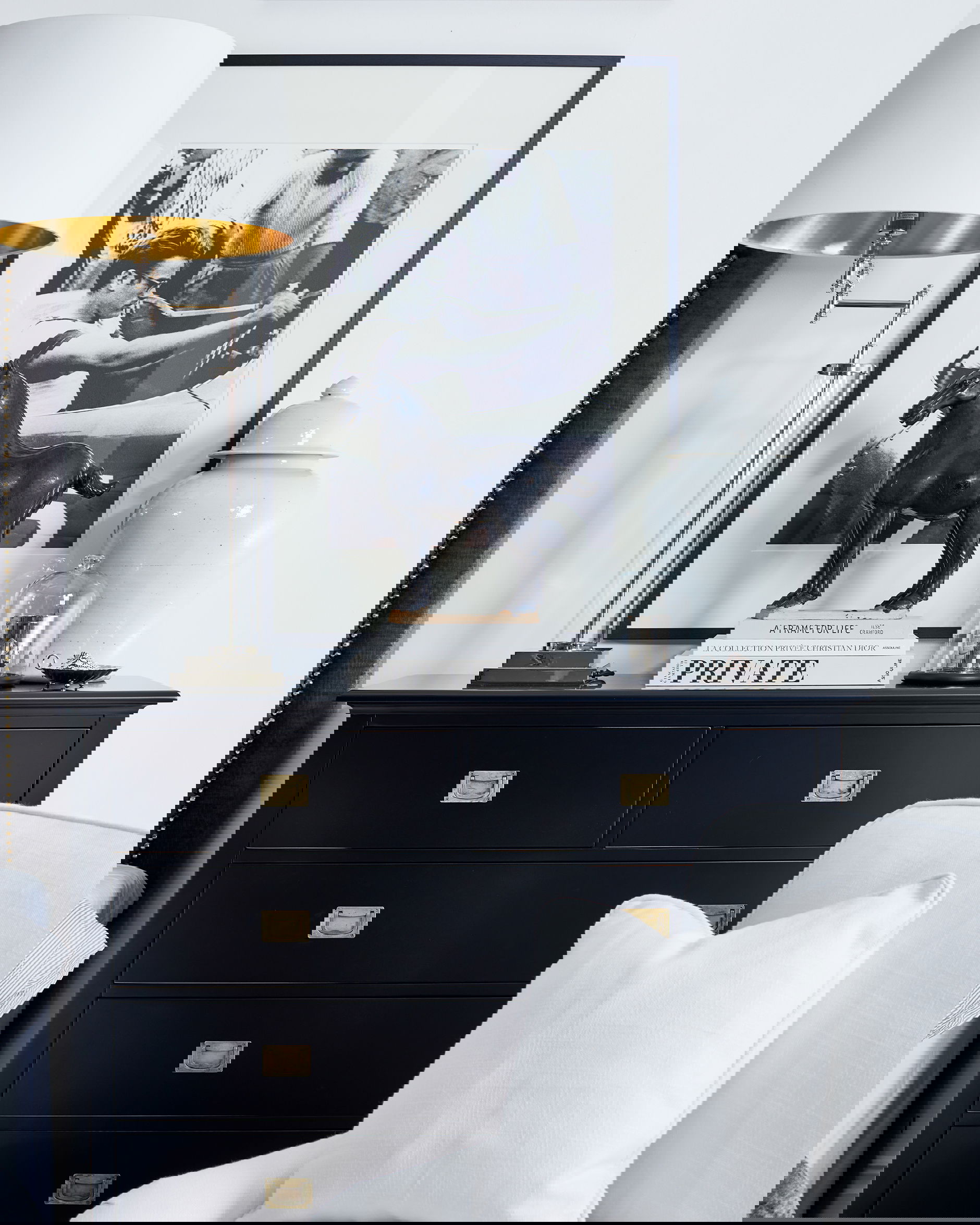 Tang häst skulptur svart