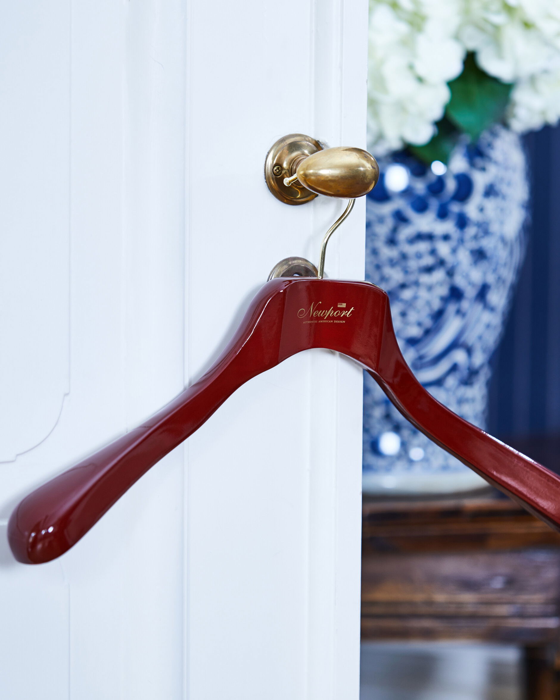 Newport Kleiderbügel braun breit