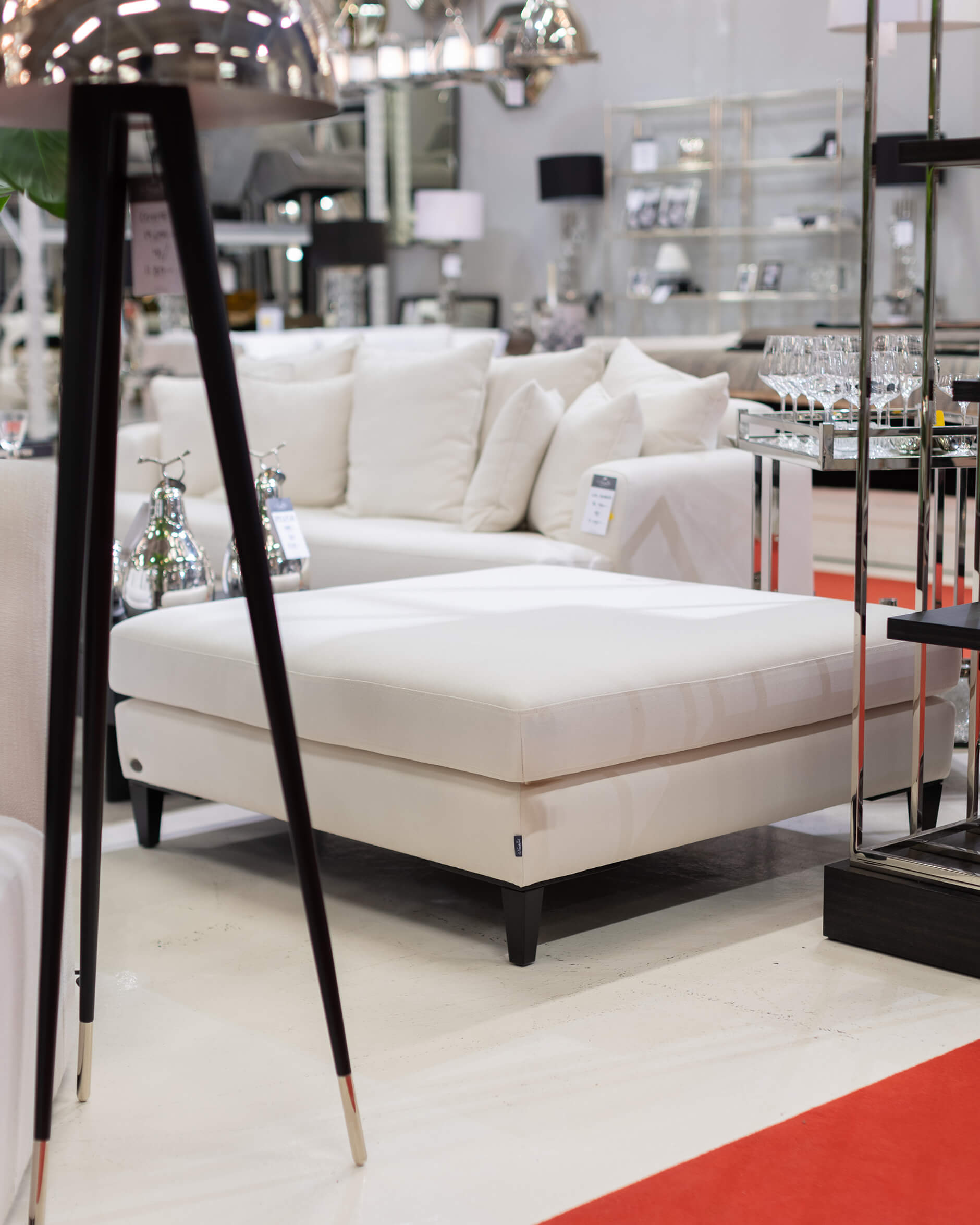 Kinross fotpall off-white OUTLET