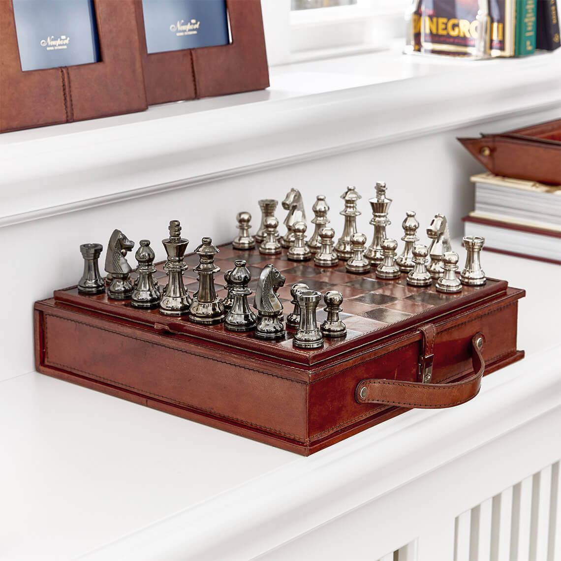 Kensington Chess Set Leather/Metal