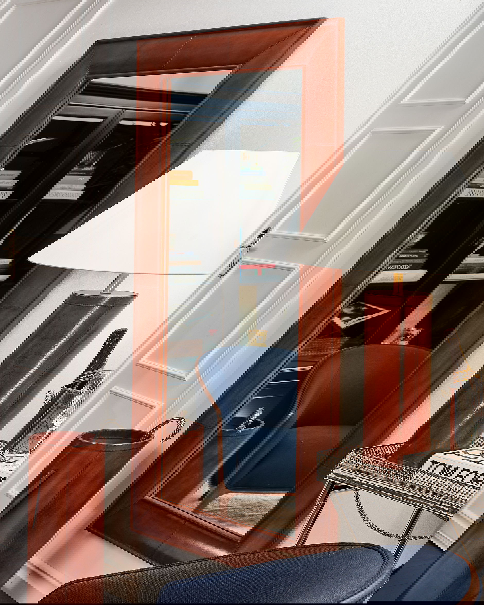 Kensington bordslampa läder rund