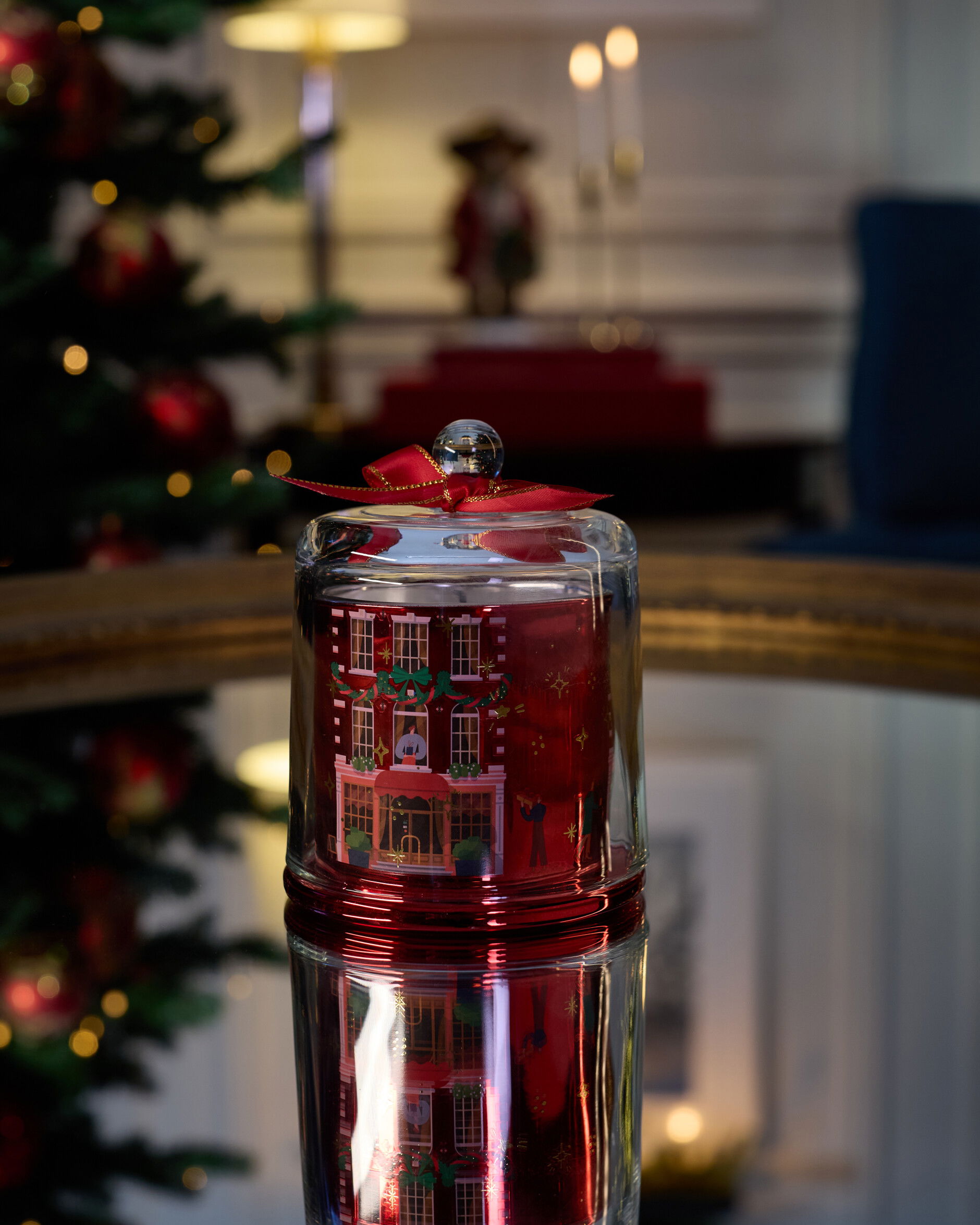 Rue de Rivoli Scented Candle Red