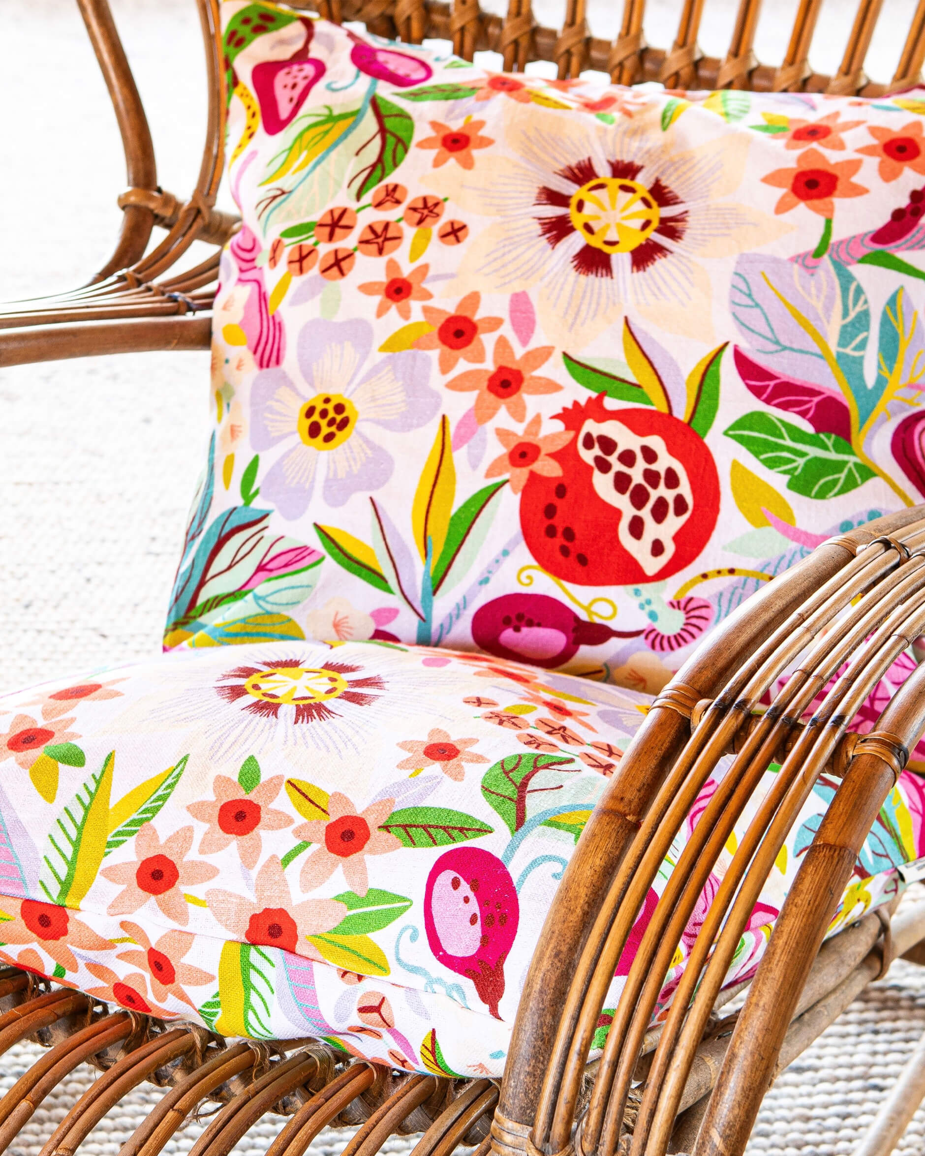 Pomegranate-tyynynpäällinen valkoinen OUTLET