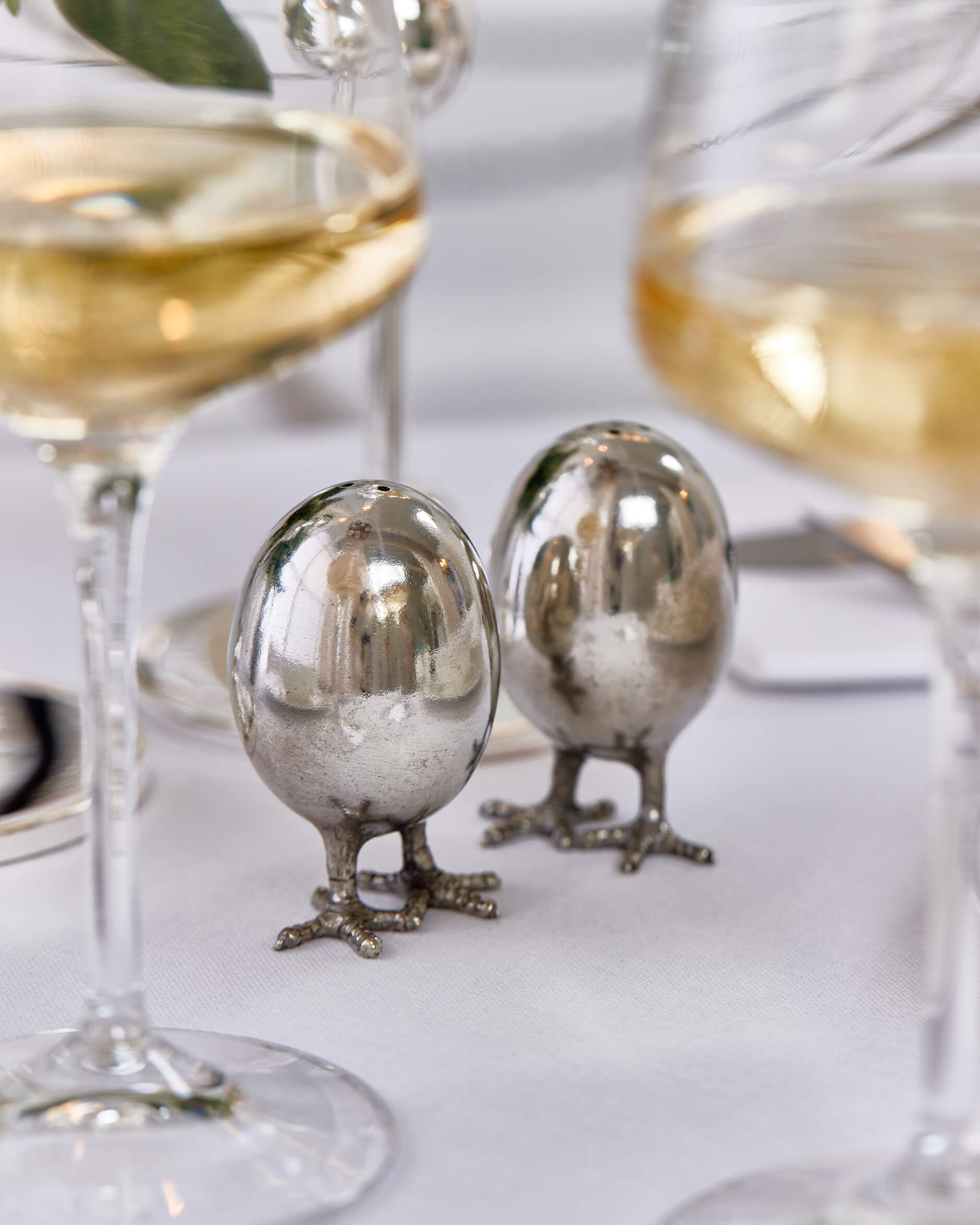 Ägg salt- och pepparkar tenn