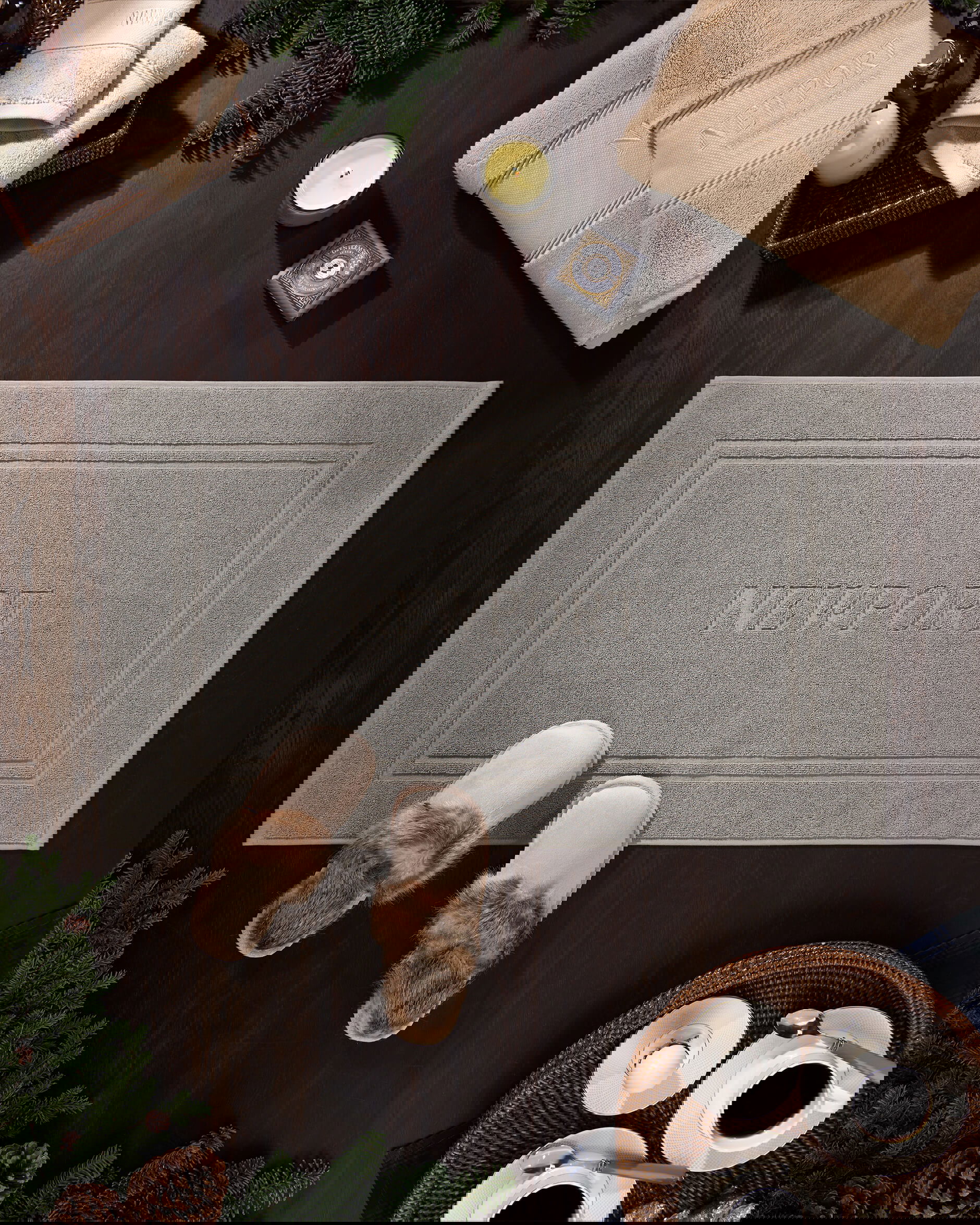 Newport badrumsmatta grå