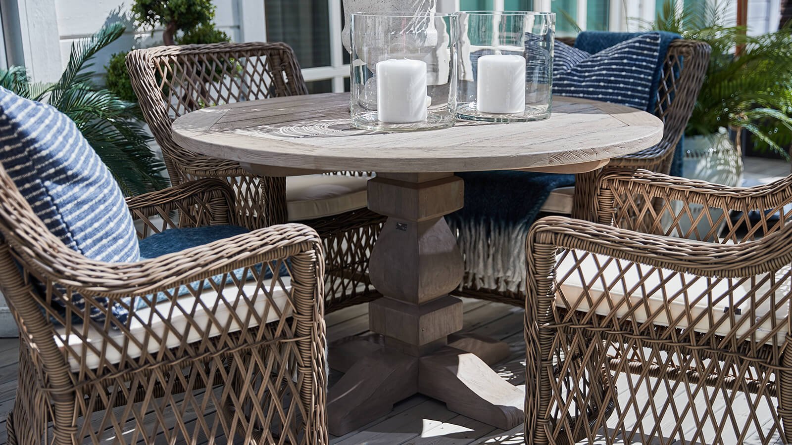 Garden tables | Classic tables for the patio