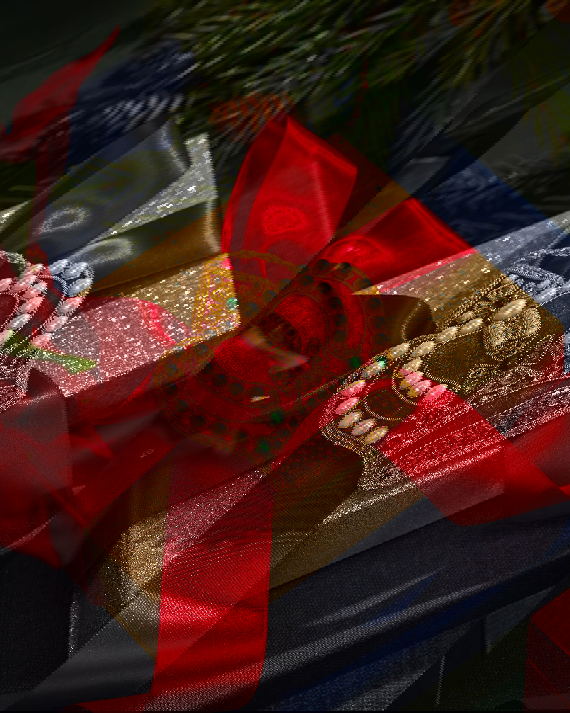 George krona julgransdekoration röd