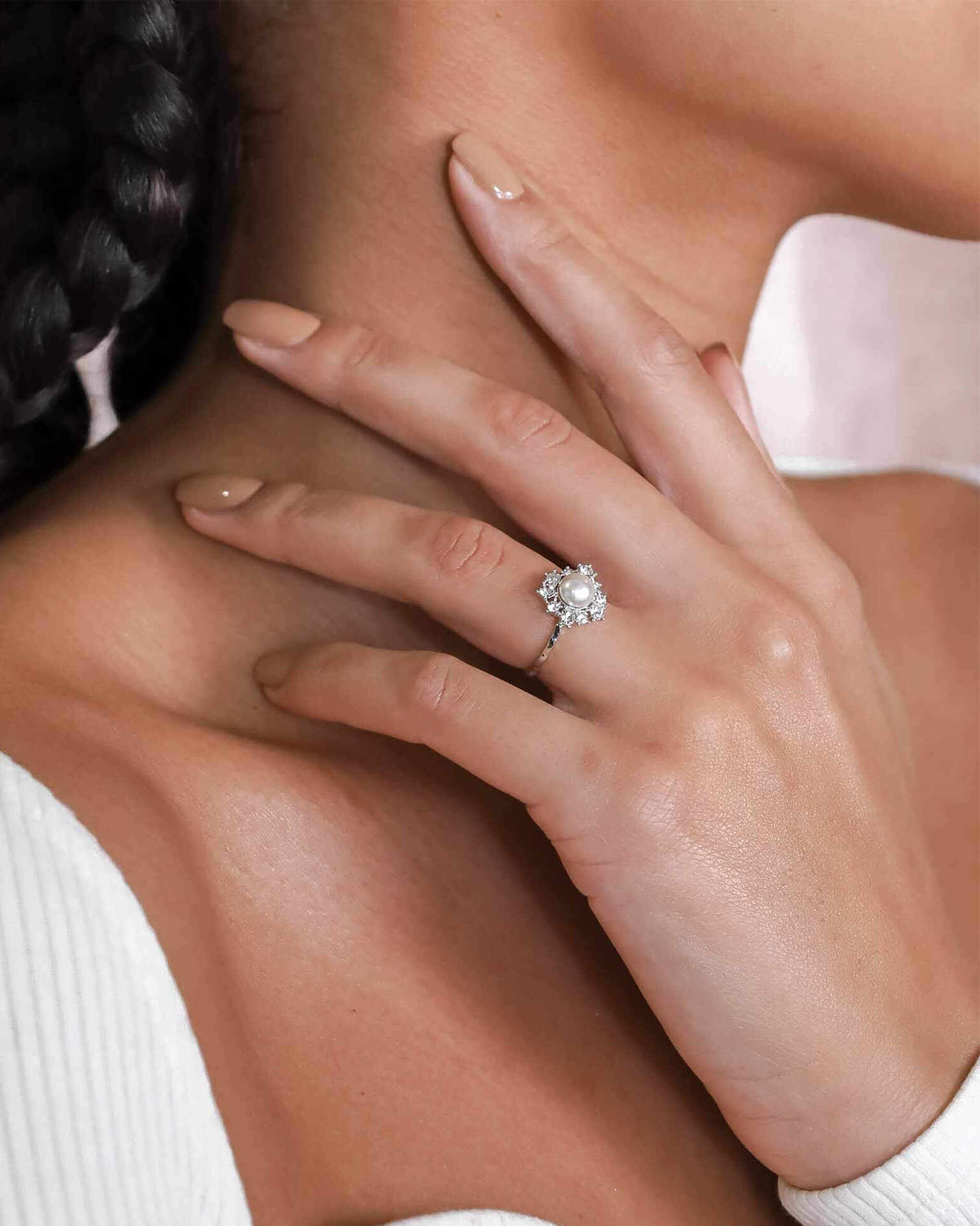 Emily pearl ring ivory