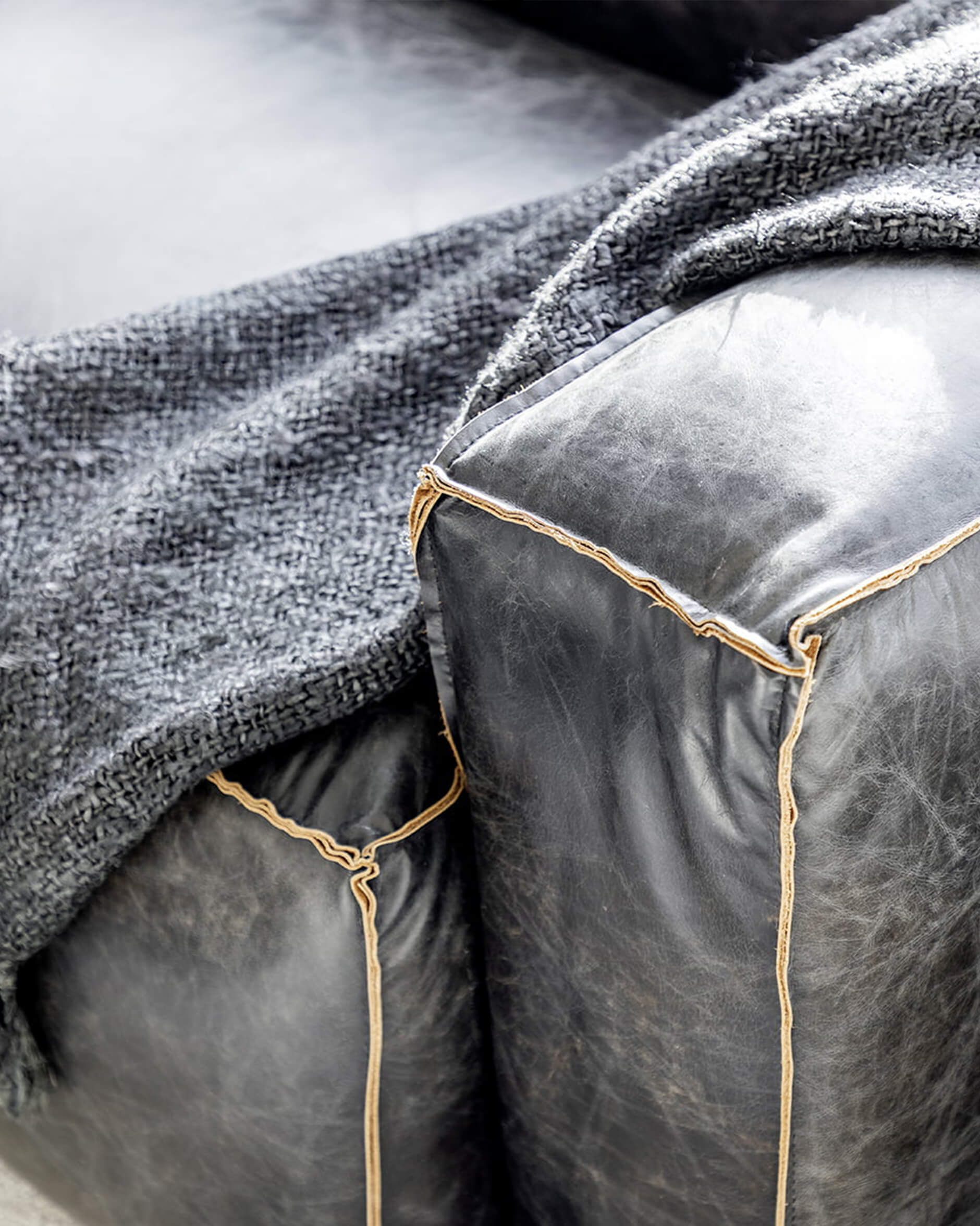 Buddy skinnfåtölj fudge