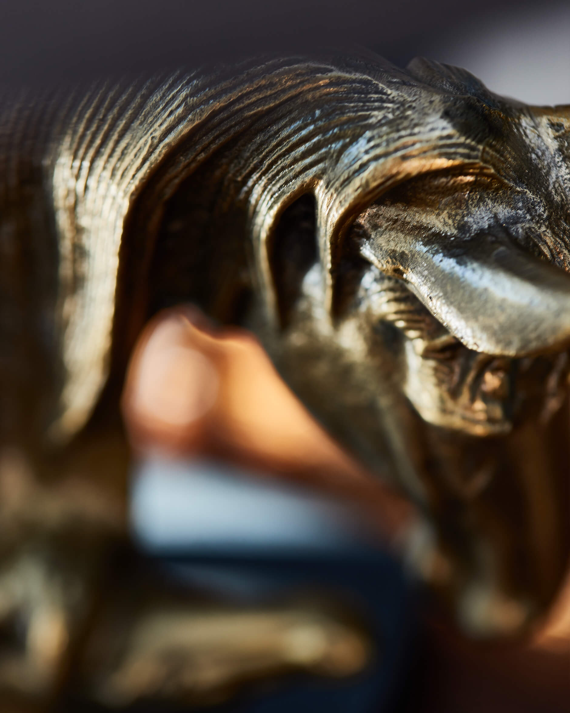 Häst bordslampa svart/guld