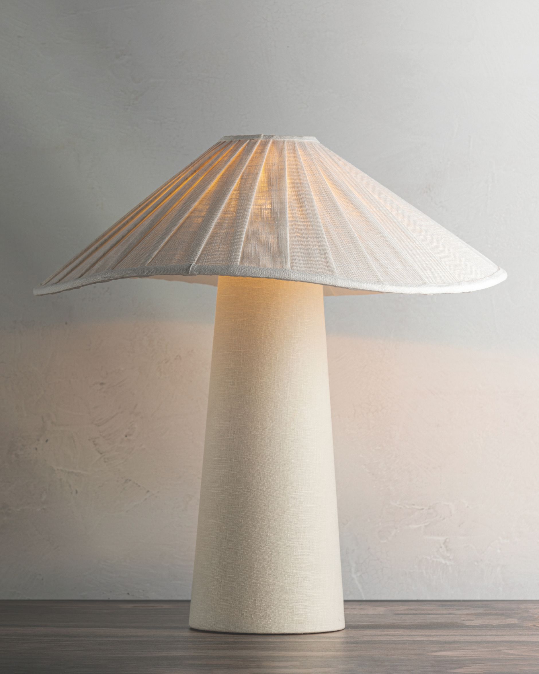 Chanterelle natural table lamp