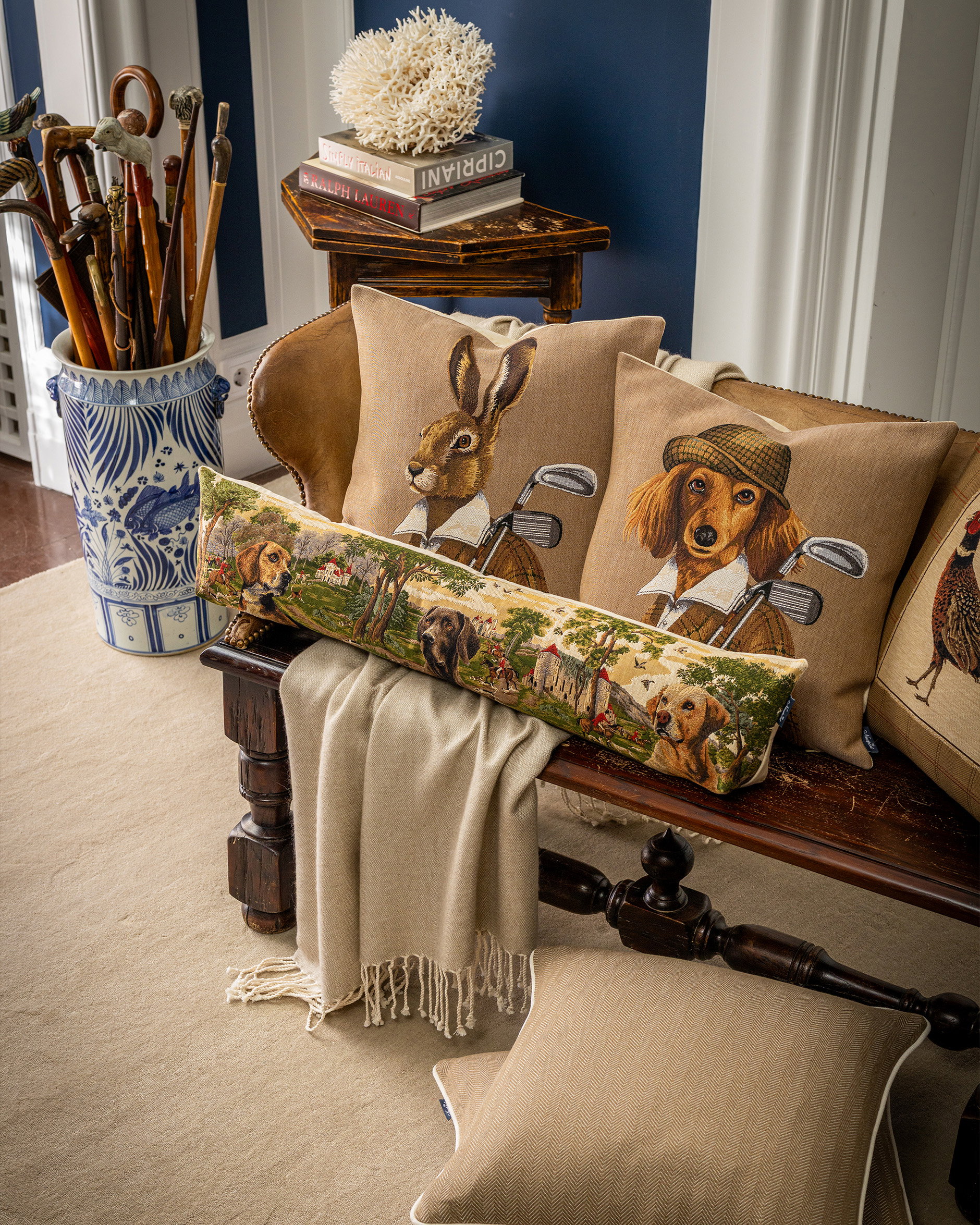 Woodford cushion