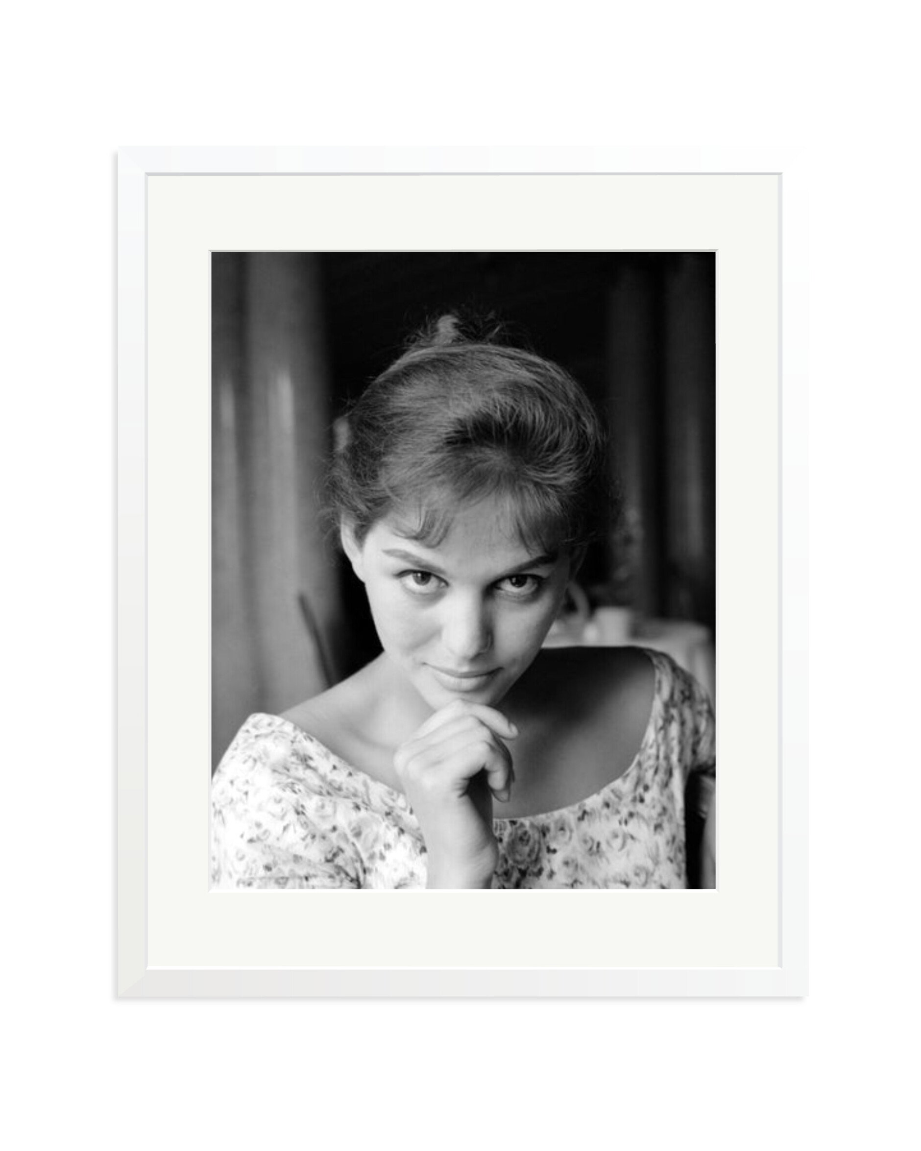 Claudia Cardinale in 1958 White / XL