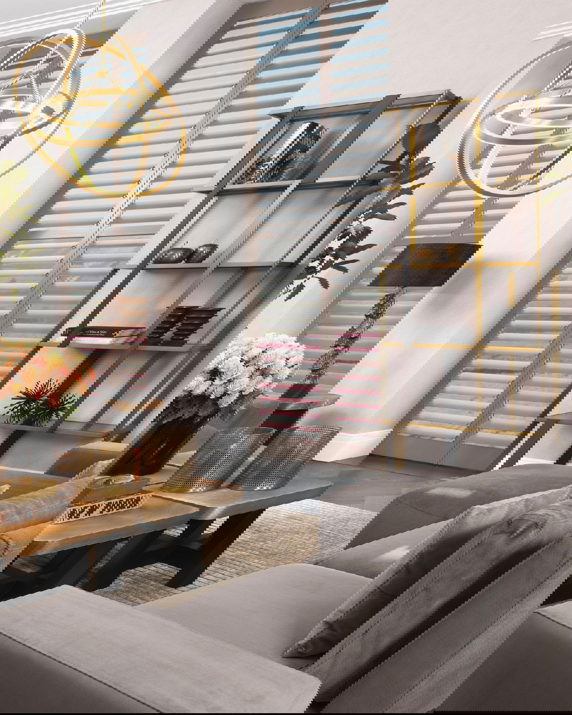 Clio hylla borstad mässing