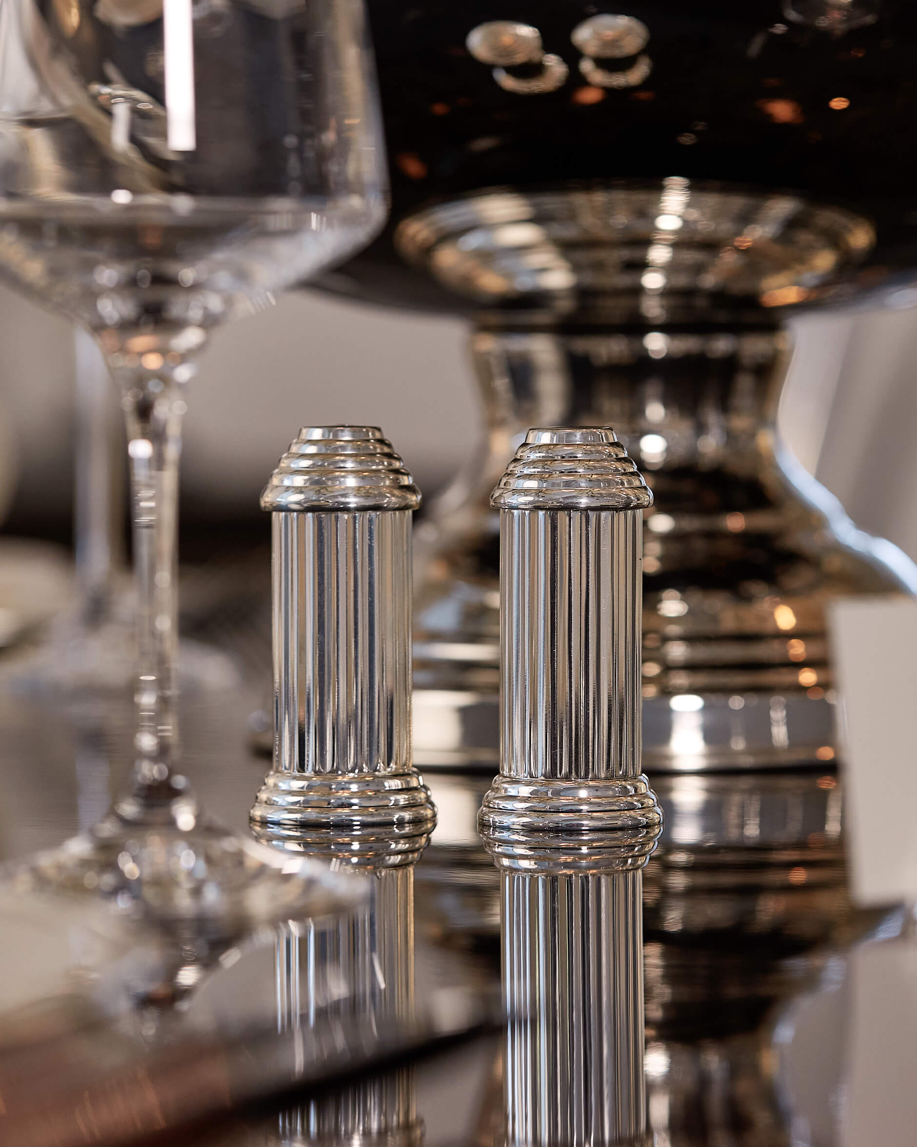 Abbey salt- och pepparkar kolonn