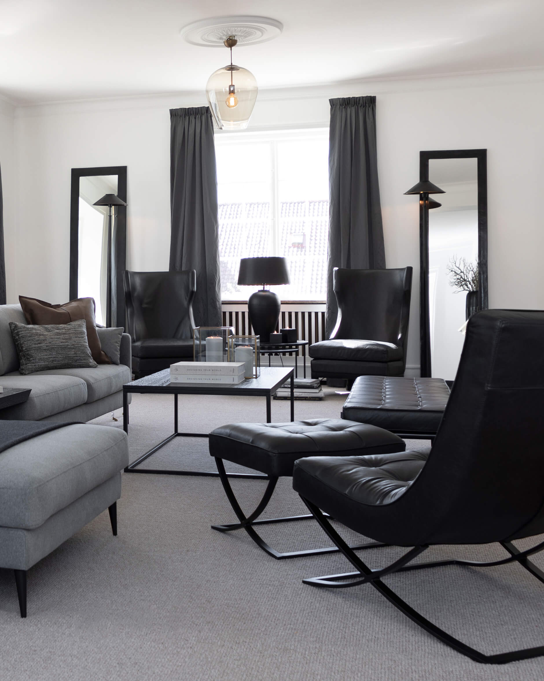 Reed skinnfåtölj mountain black