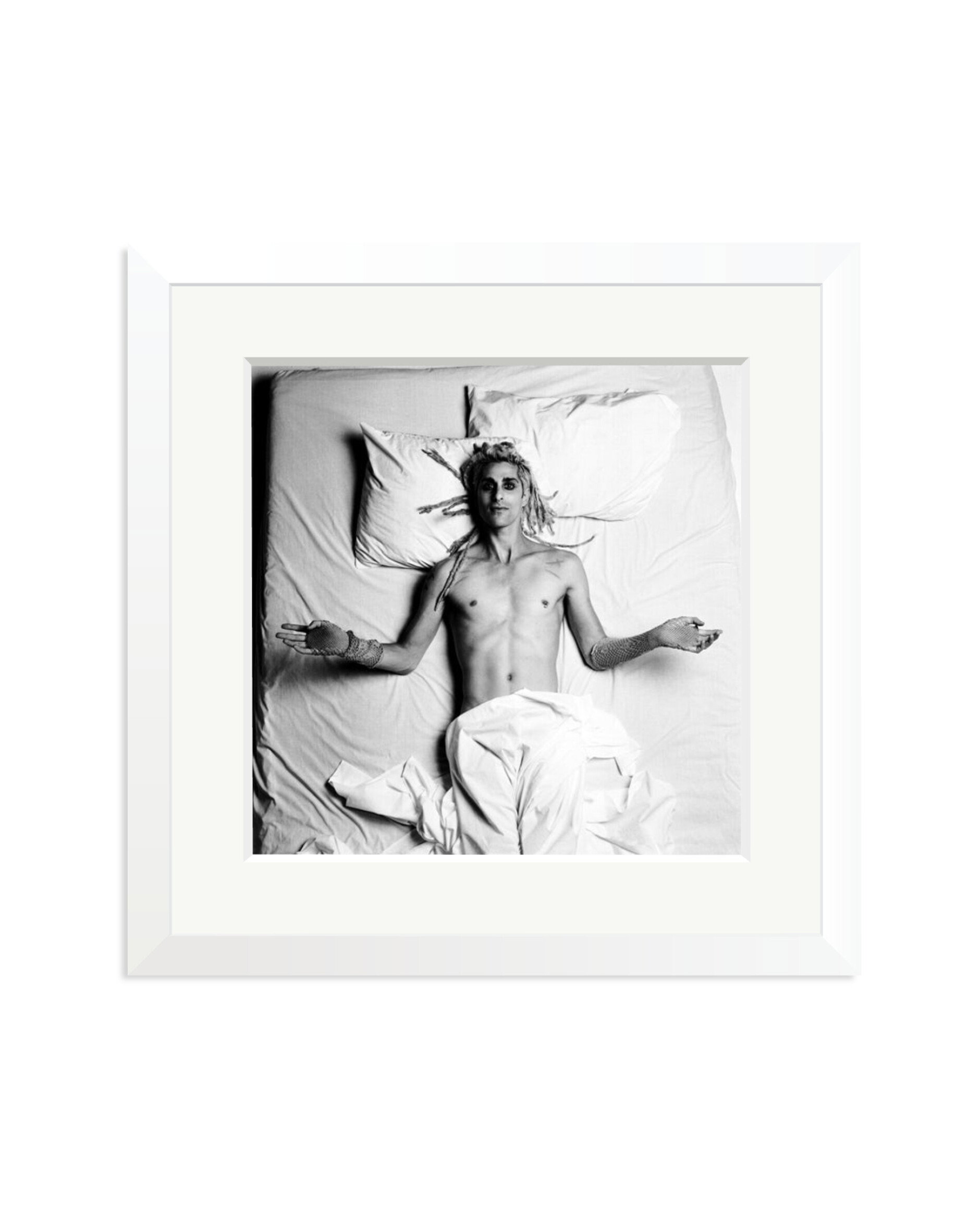 Perry Farrell White / Medium
