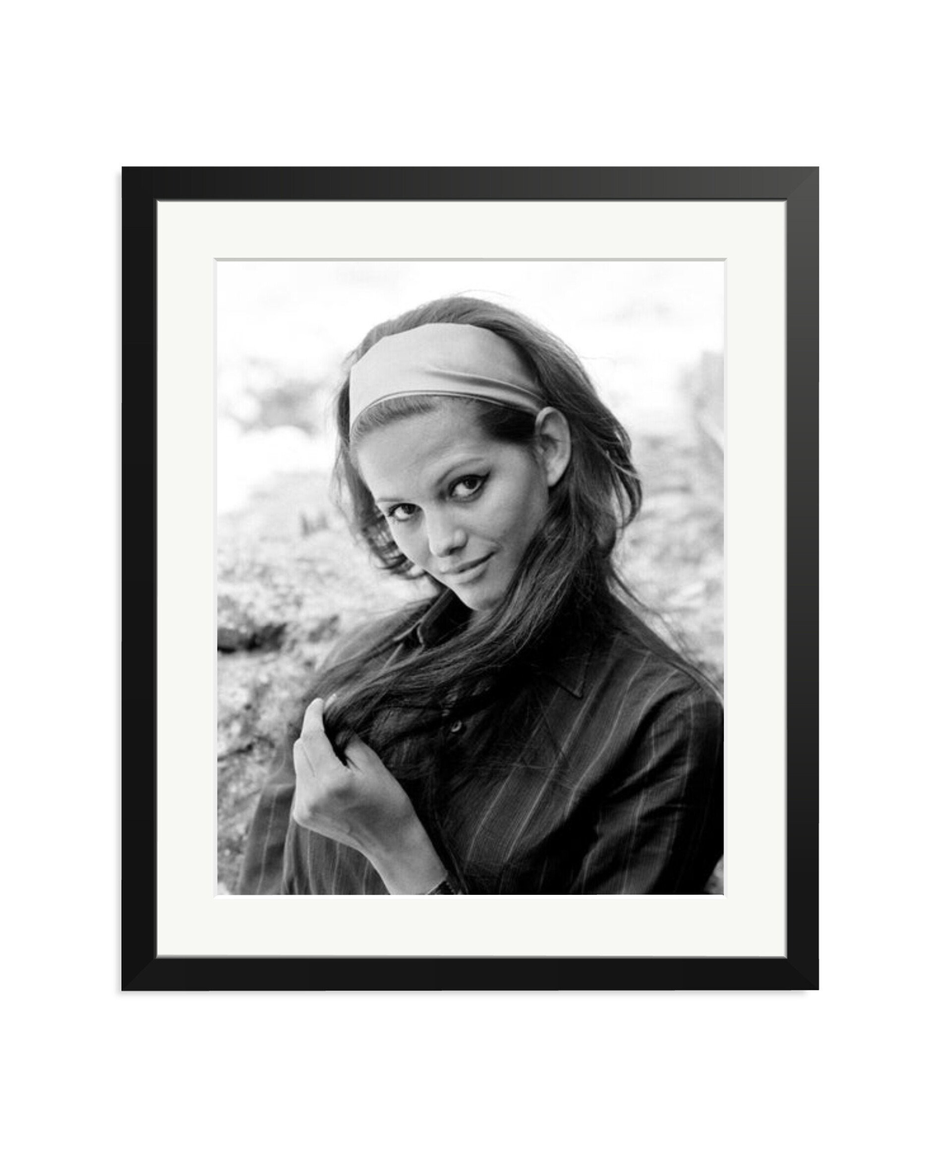 Claudia Cardinale Portrait, 1950 Black / Large