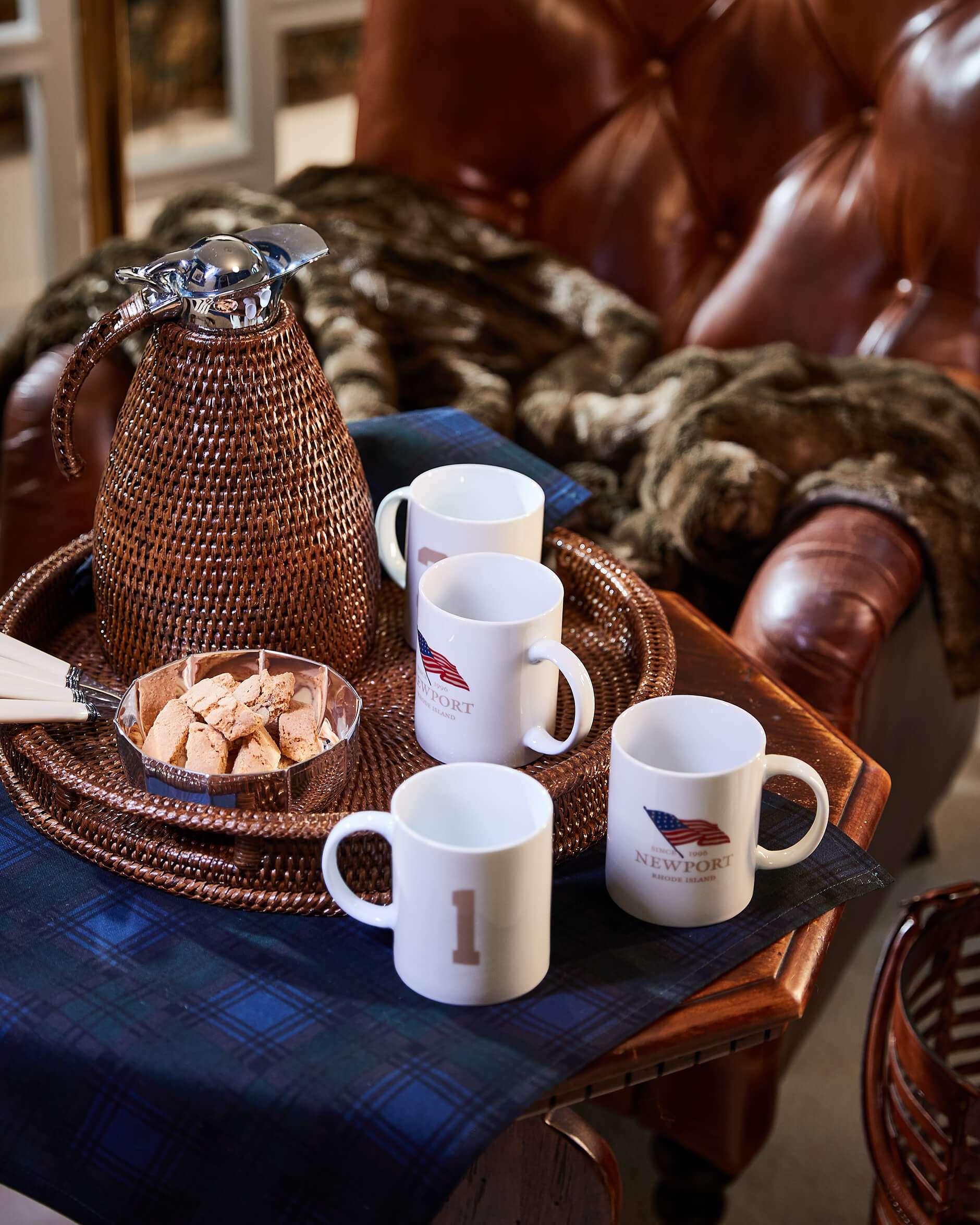 Cognac serveringsbricka rund rotting