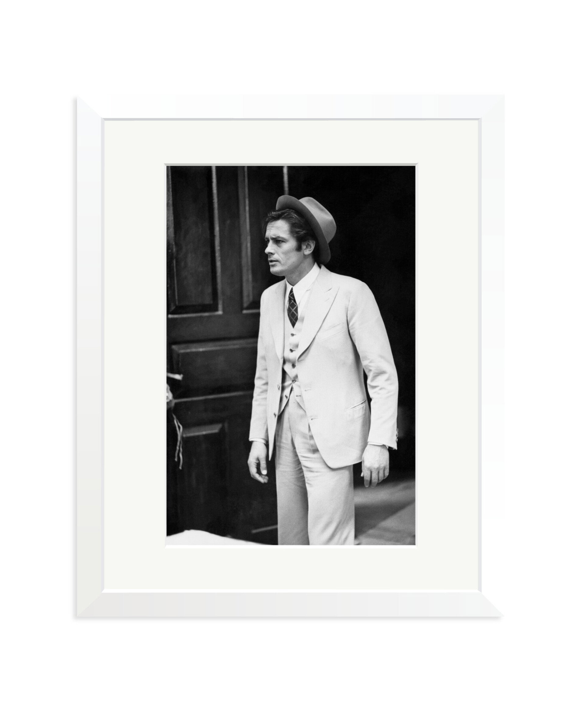 Delon, 1971 White / Medium