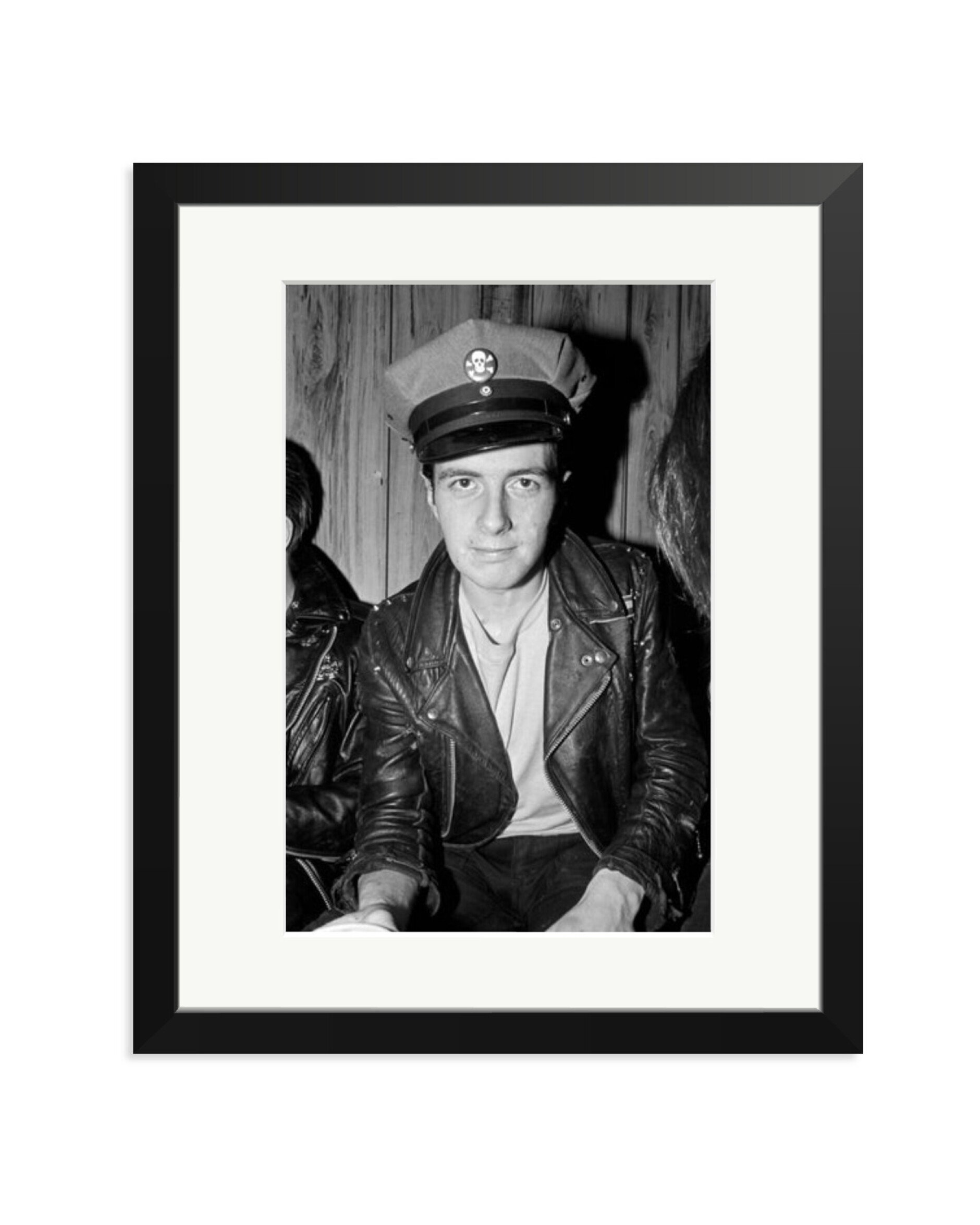 Joe Strummer of The Clash backstage 1979 Black / Medium