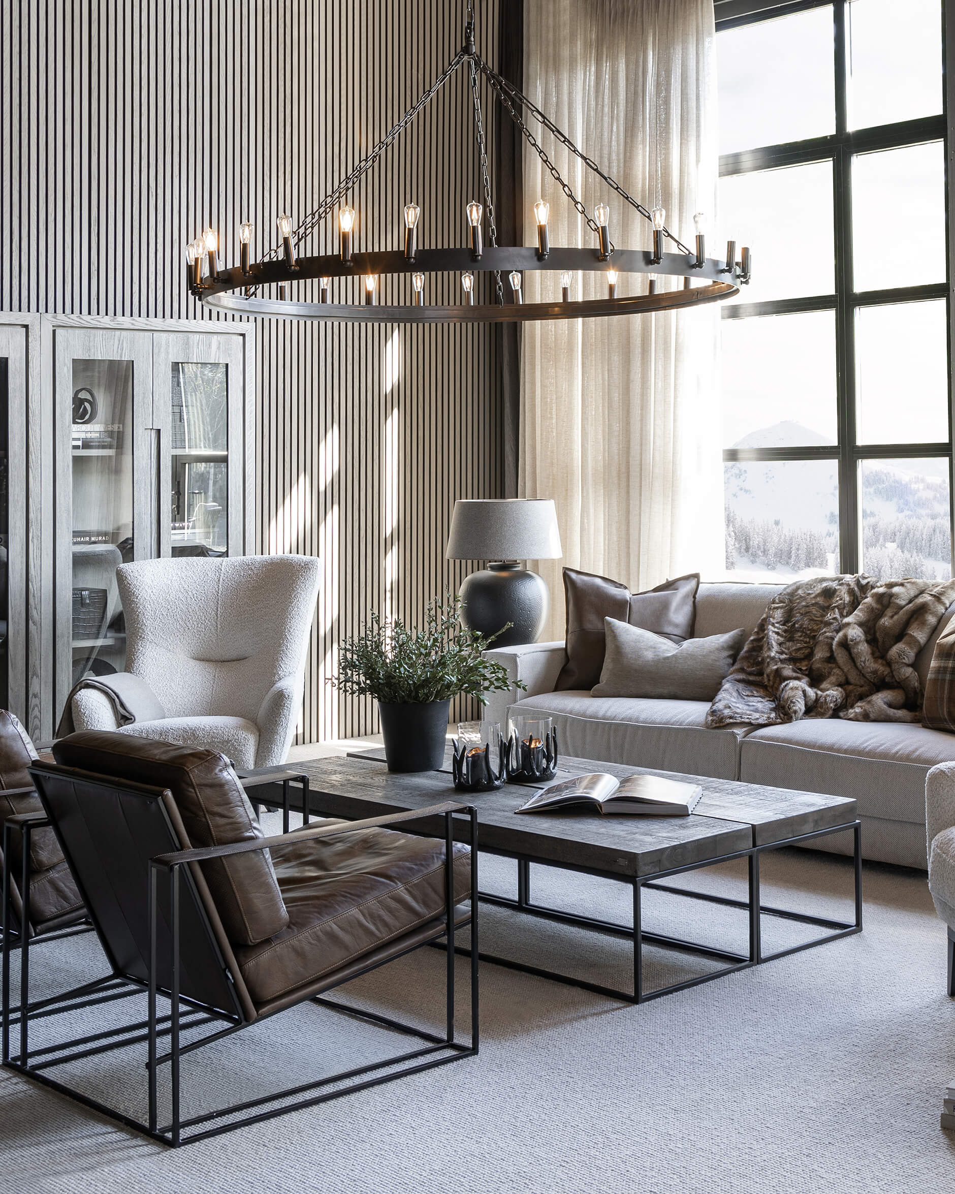 Crown taklampa antik järn Ø165