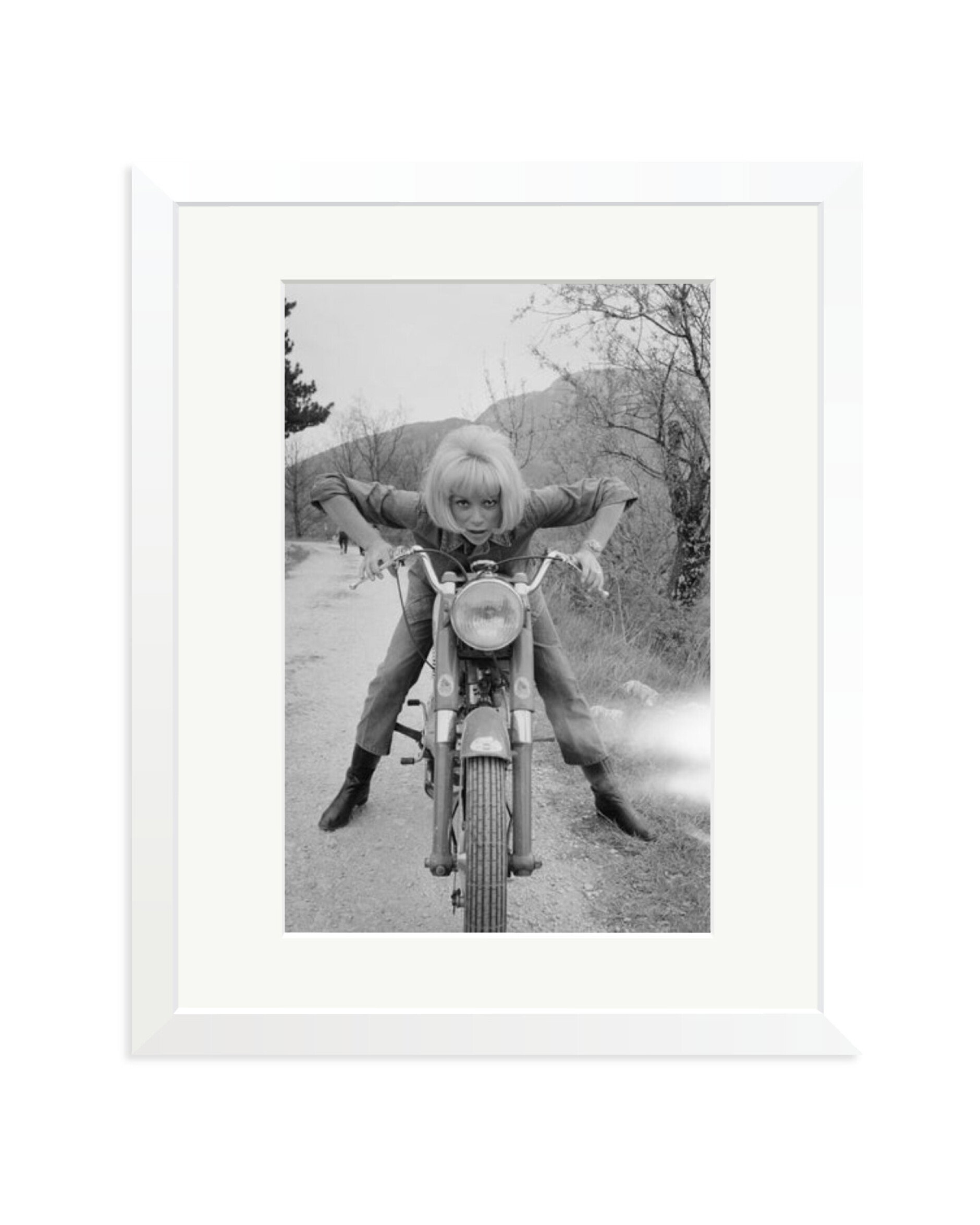 Mireille Darc White / Medium