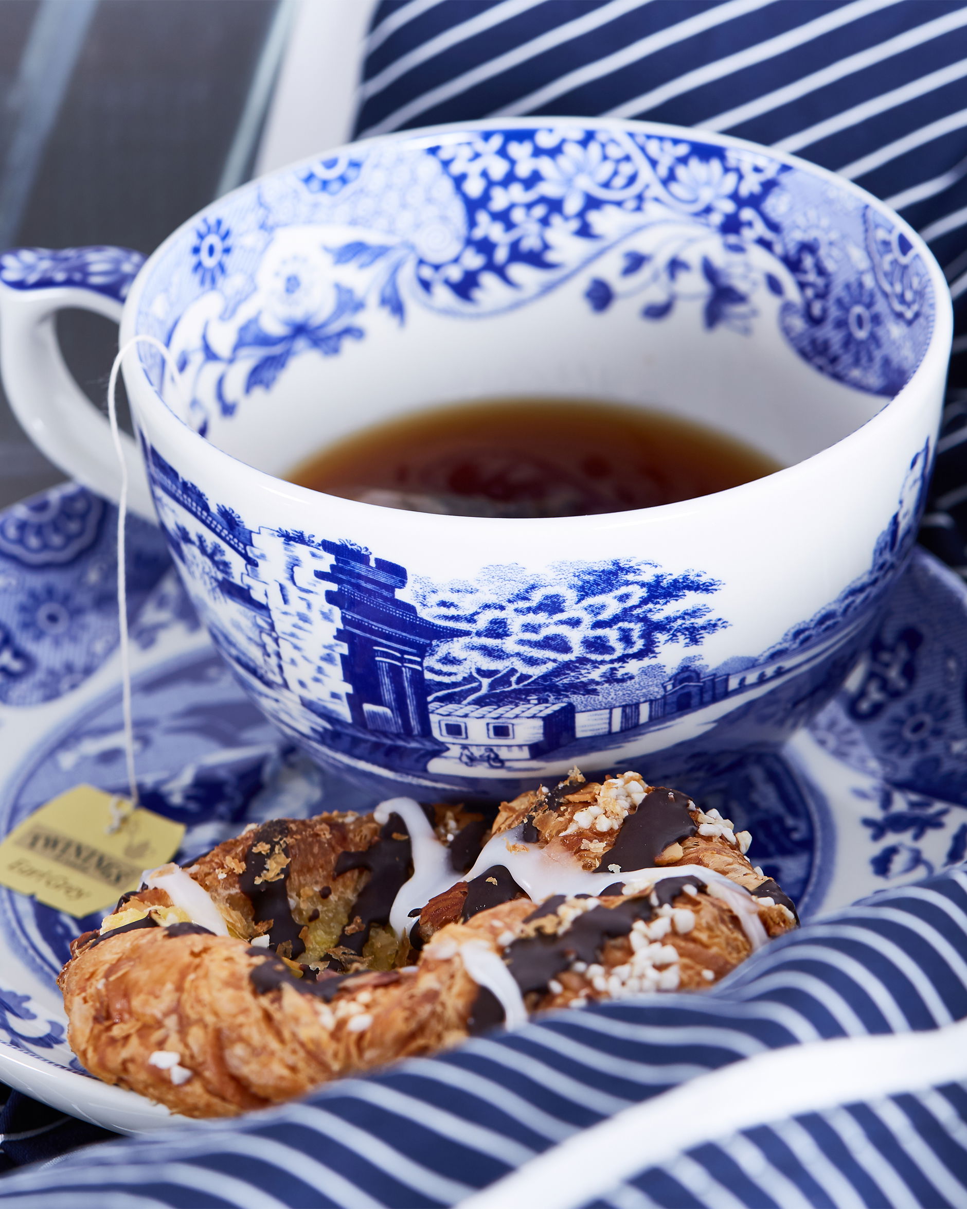 Blue Italian jumbokopp blå/vit