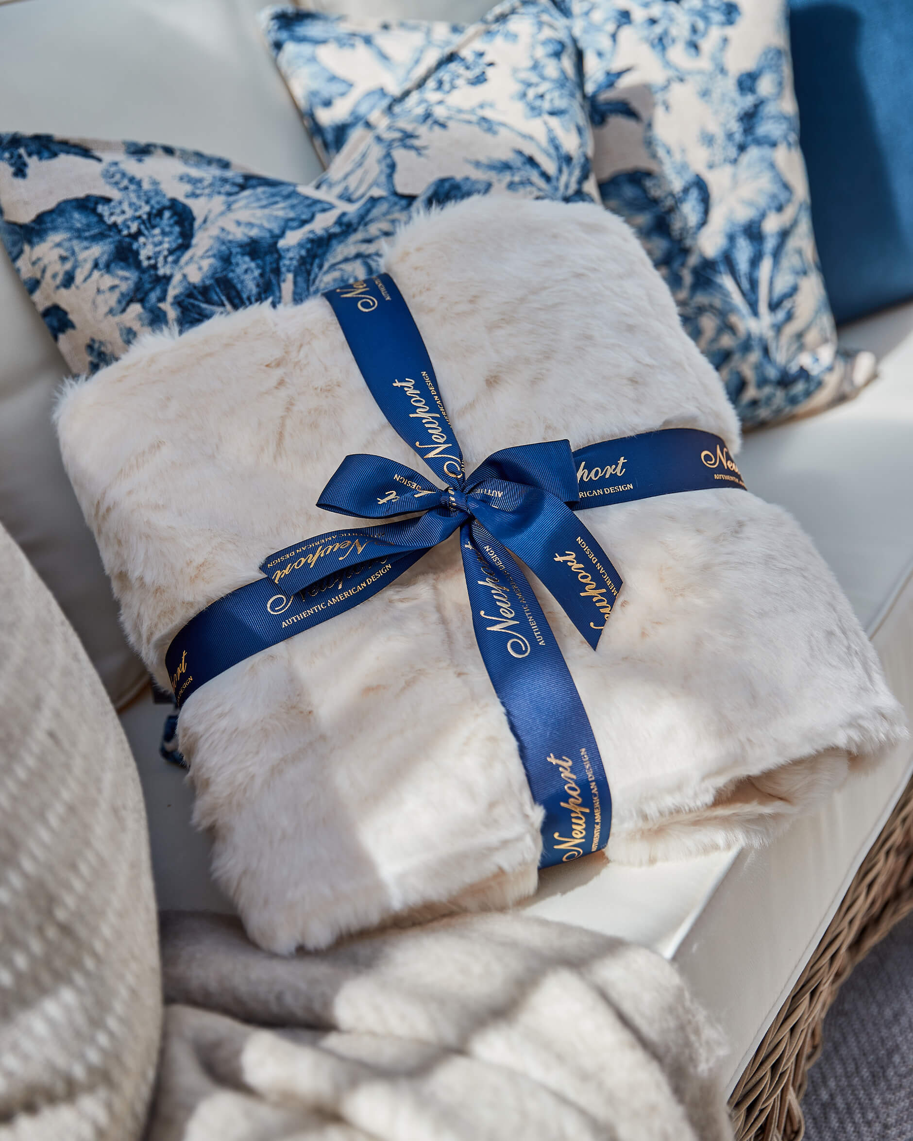 Aspen Throw Polar Bear