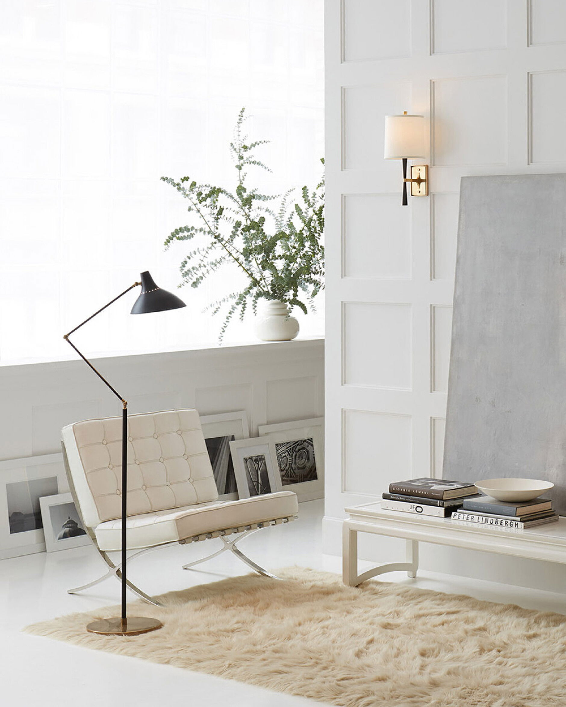 Refined Rib vägglampa ebony/mässing