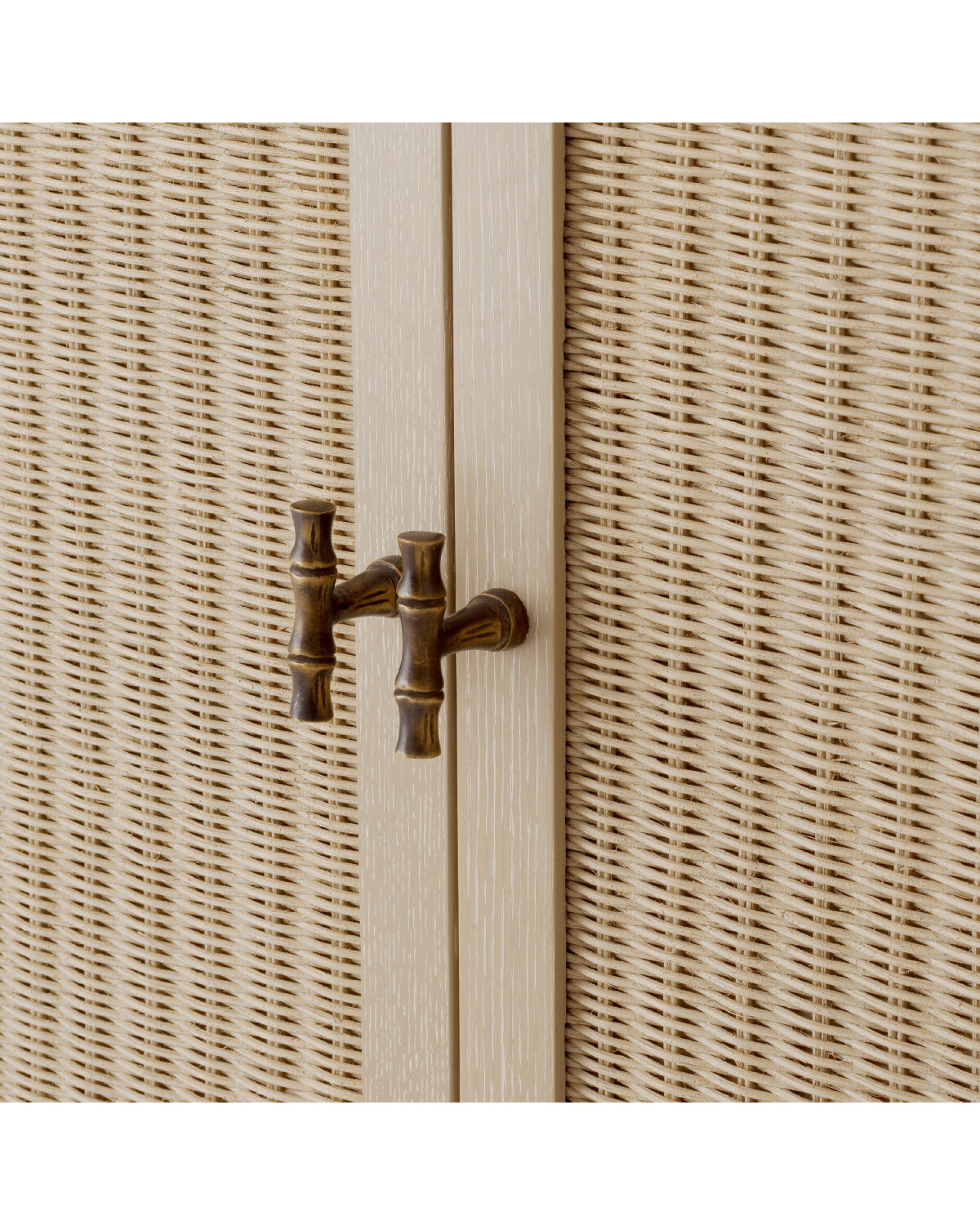 Borchard cabinet washed oak