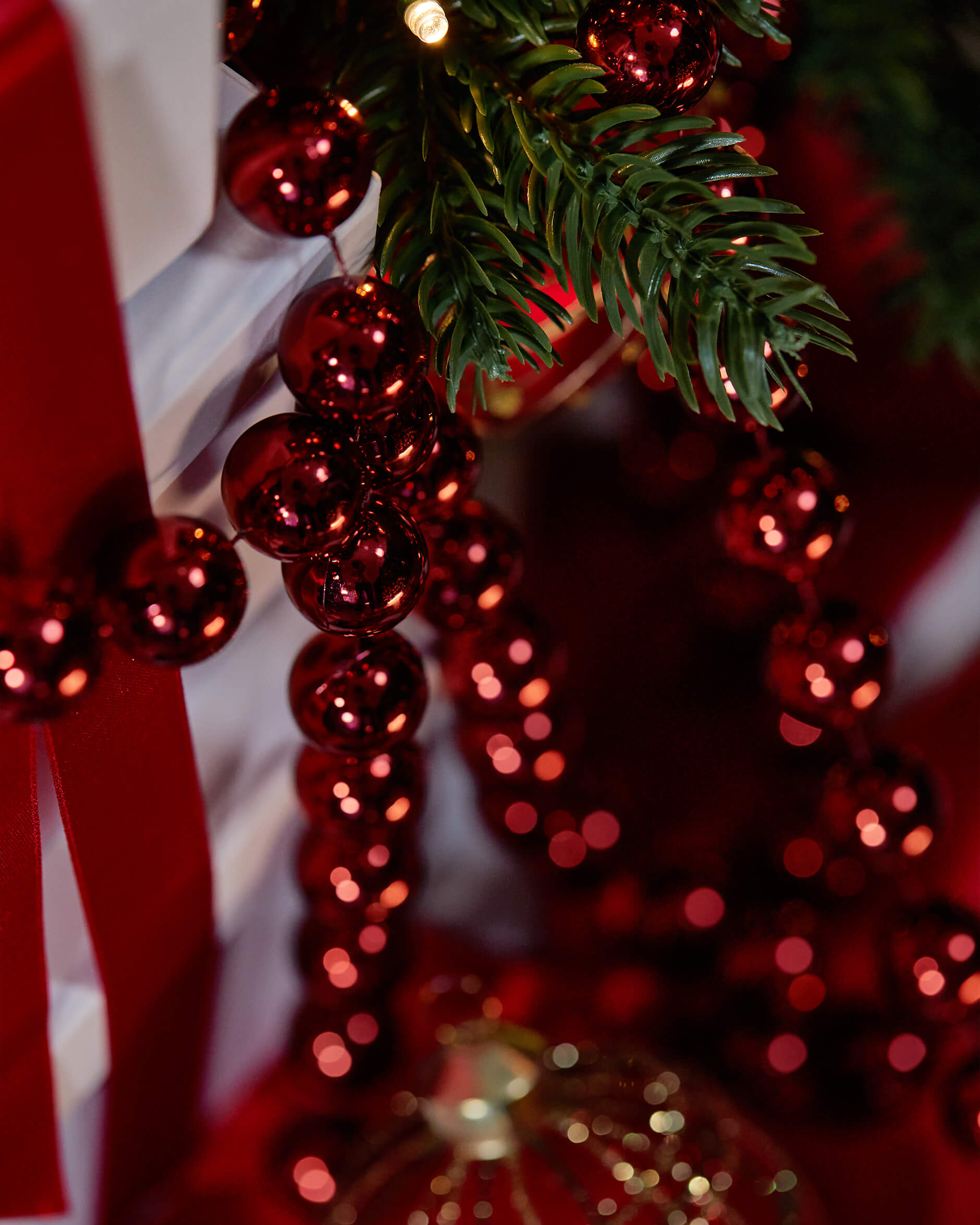 Pärlgirlang vinröd 270cm