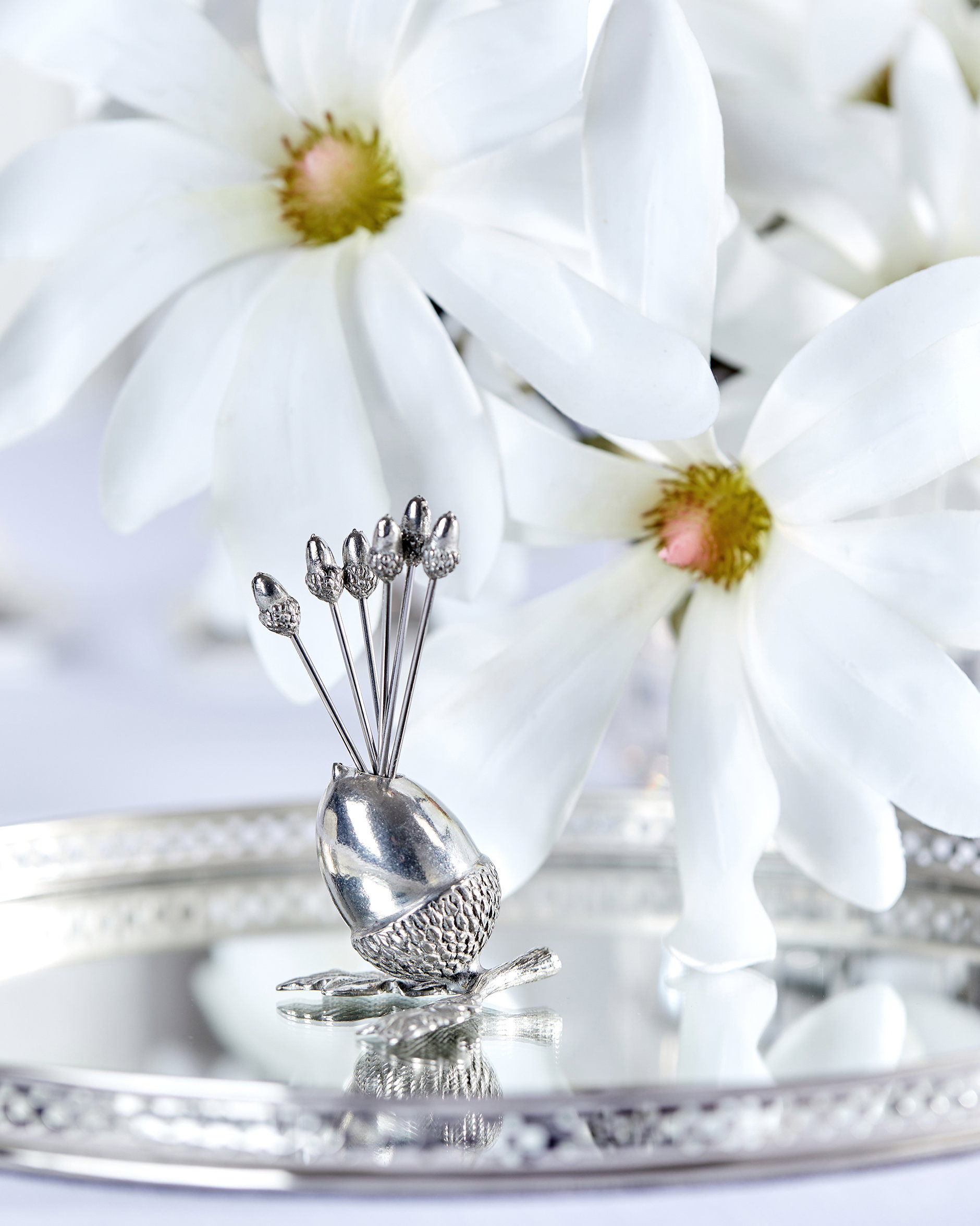 Cocktailpinner Eikenøtt Tinn