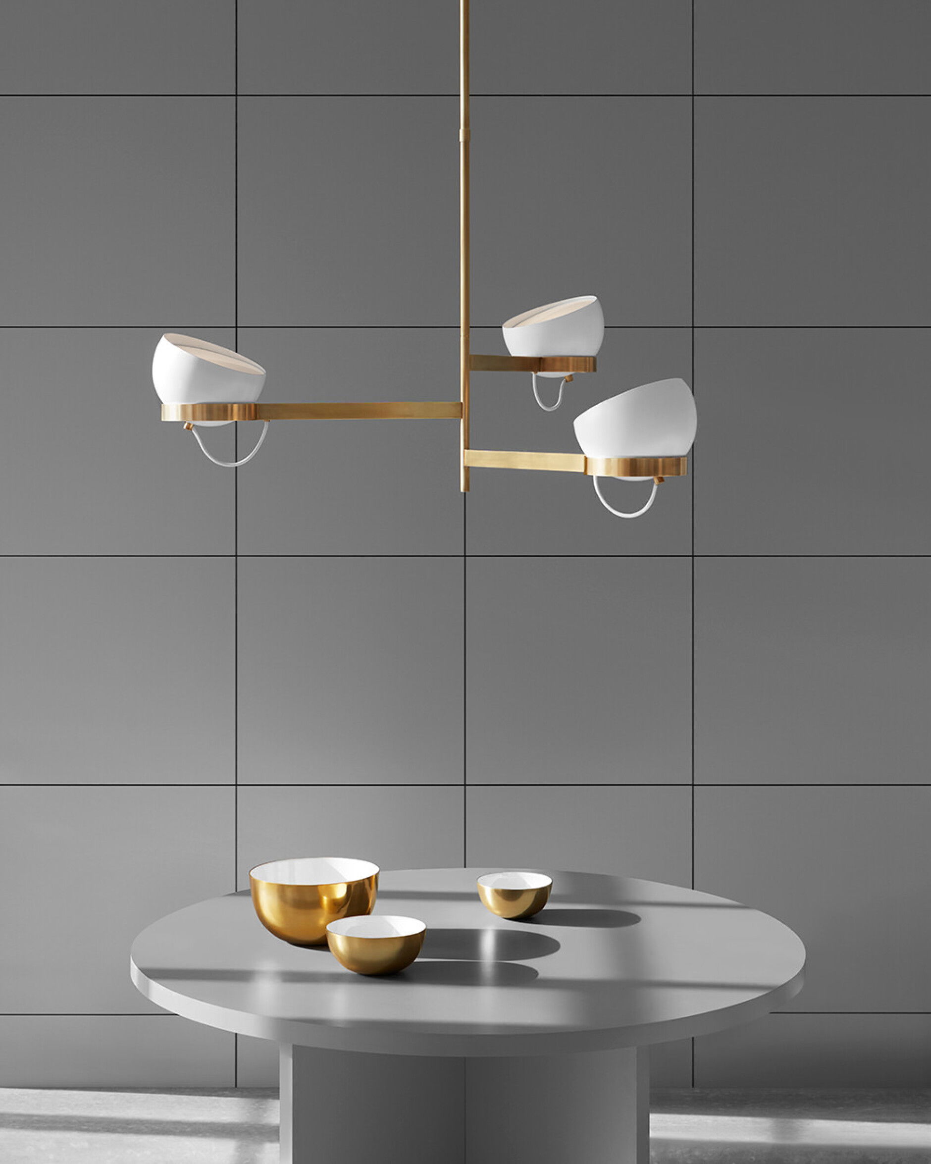 Lightwell Grande Triple takkrona mässing/vit