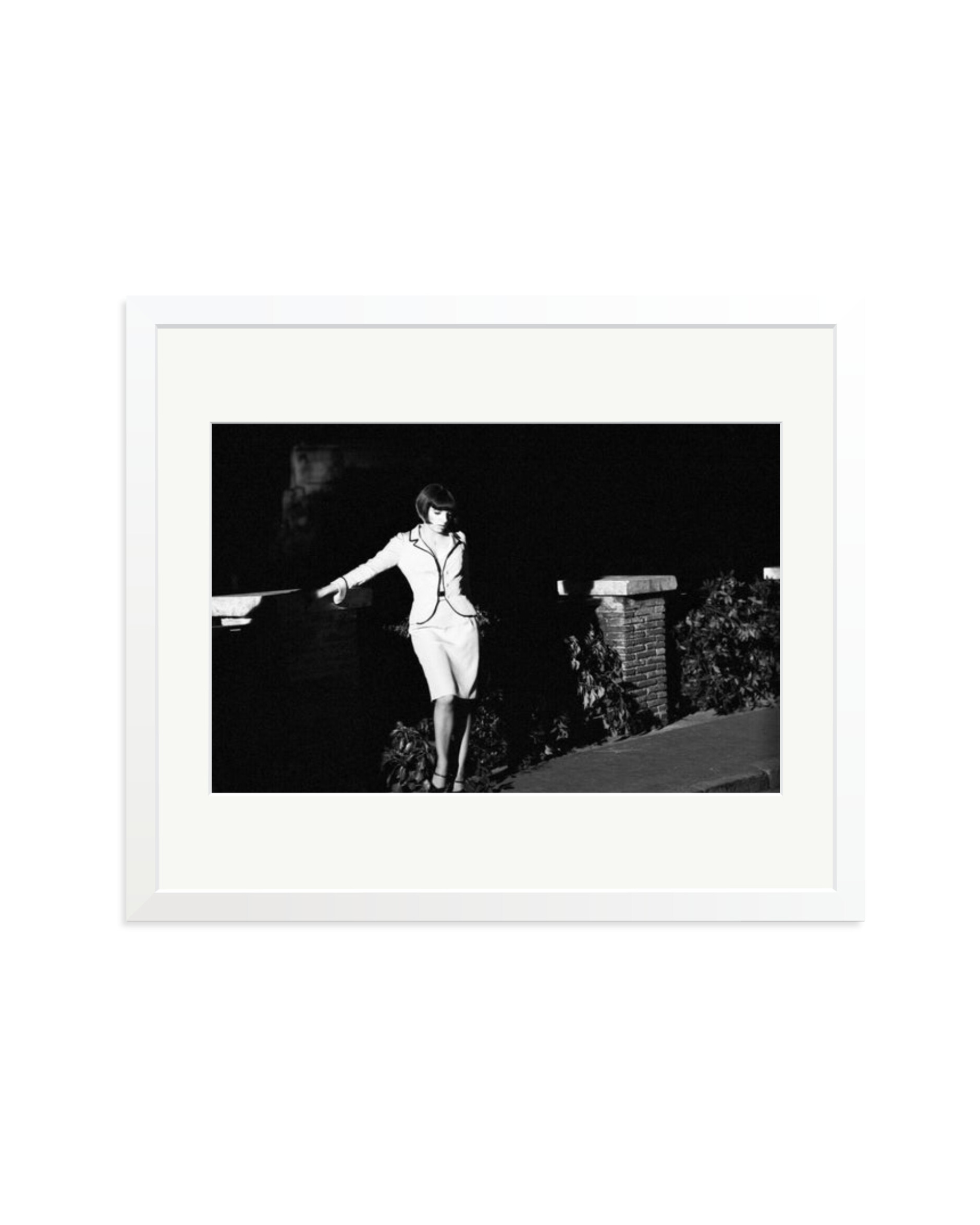 Liza Minnelli on set White / Large