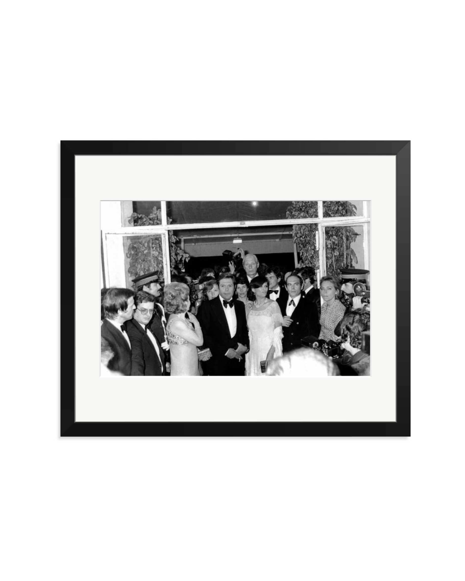 Mastroianni and Cardinale in Cannes Black / Large