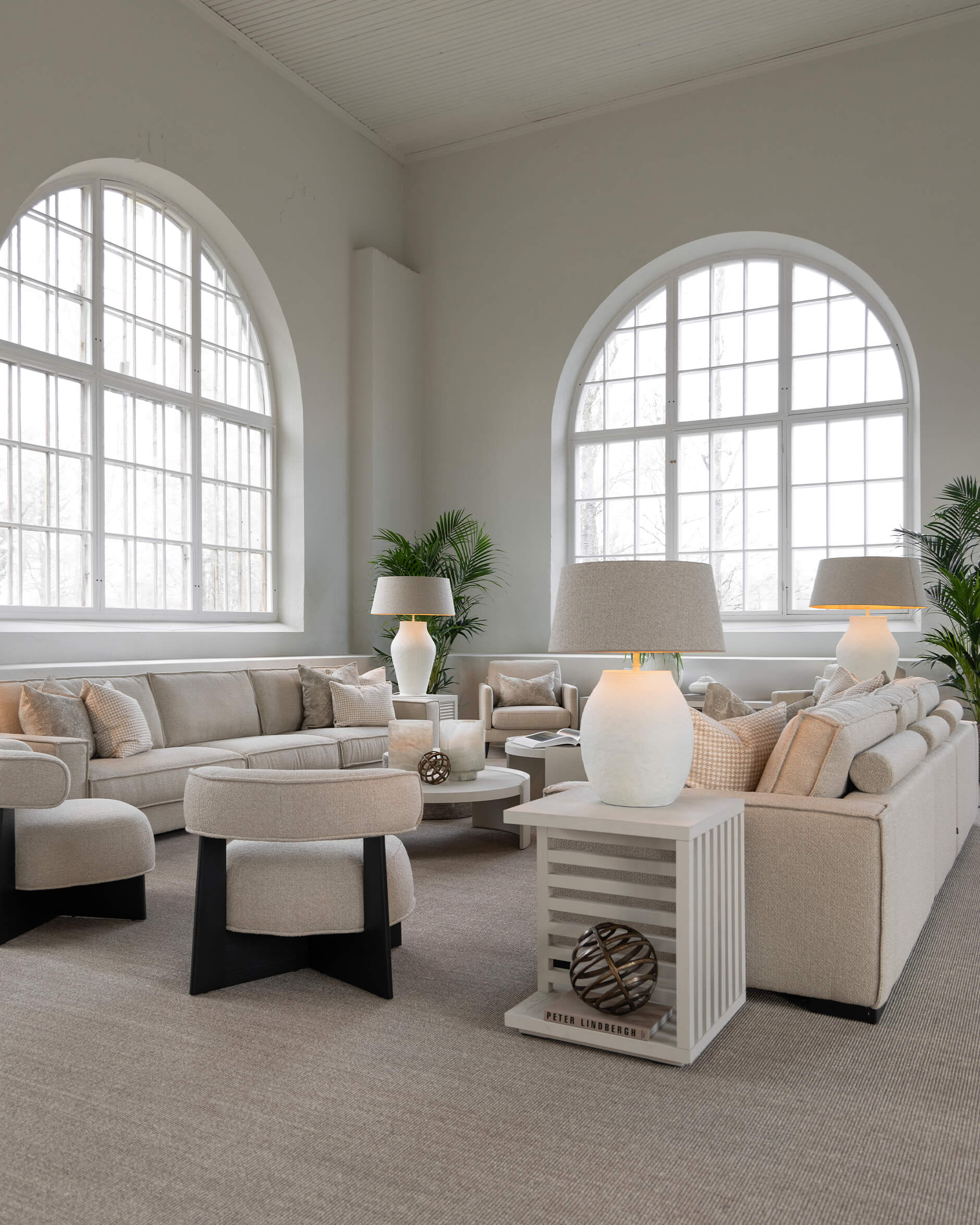 Fiora bordslampa ivory