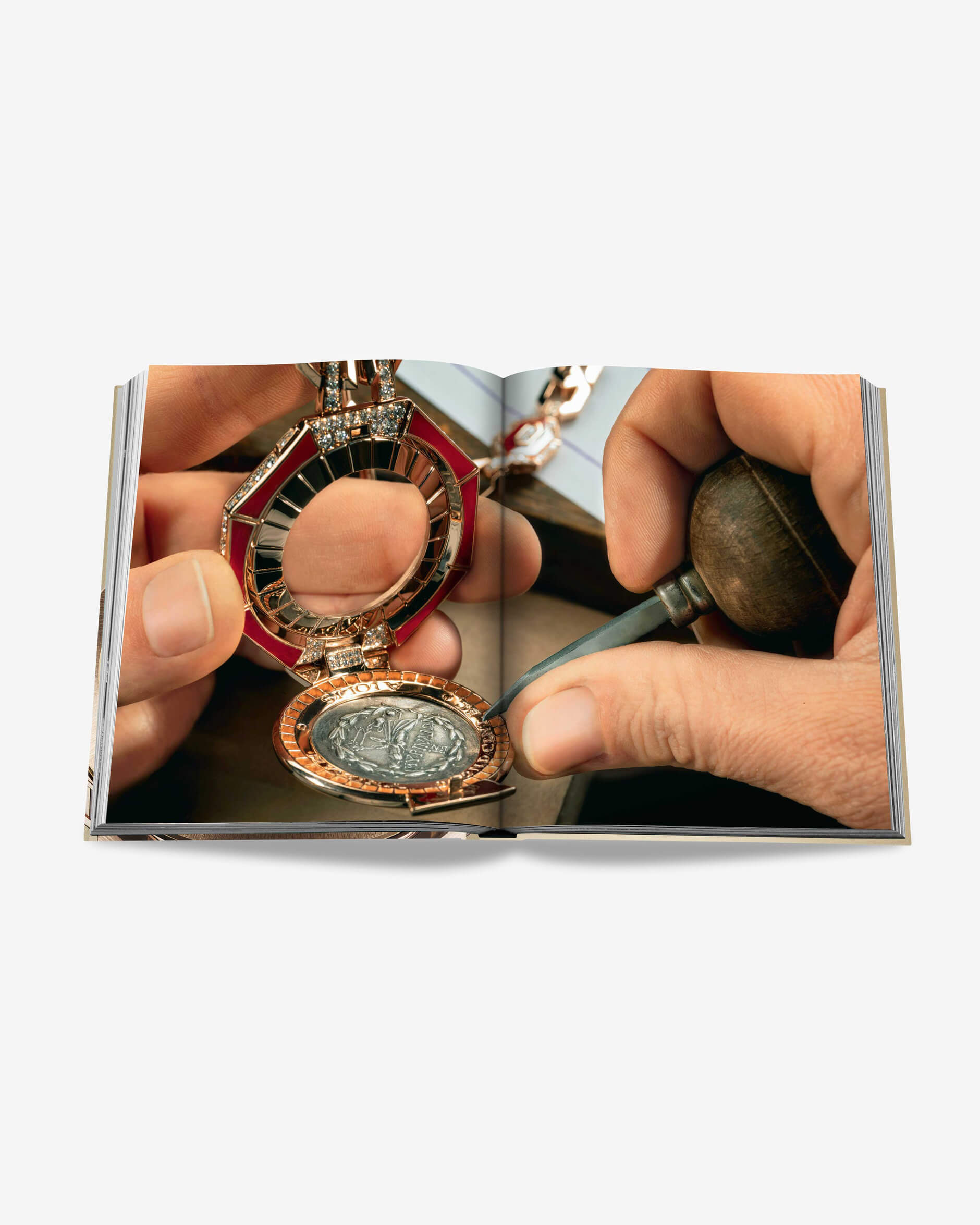 Bulgari: Beyond Time