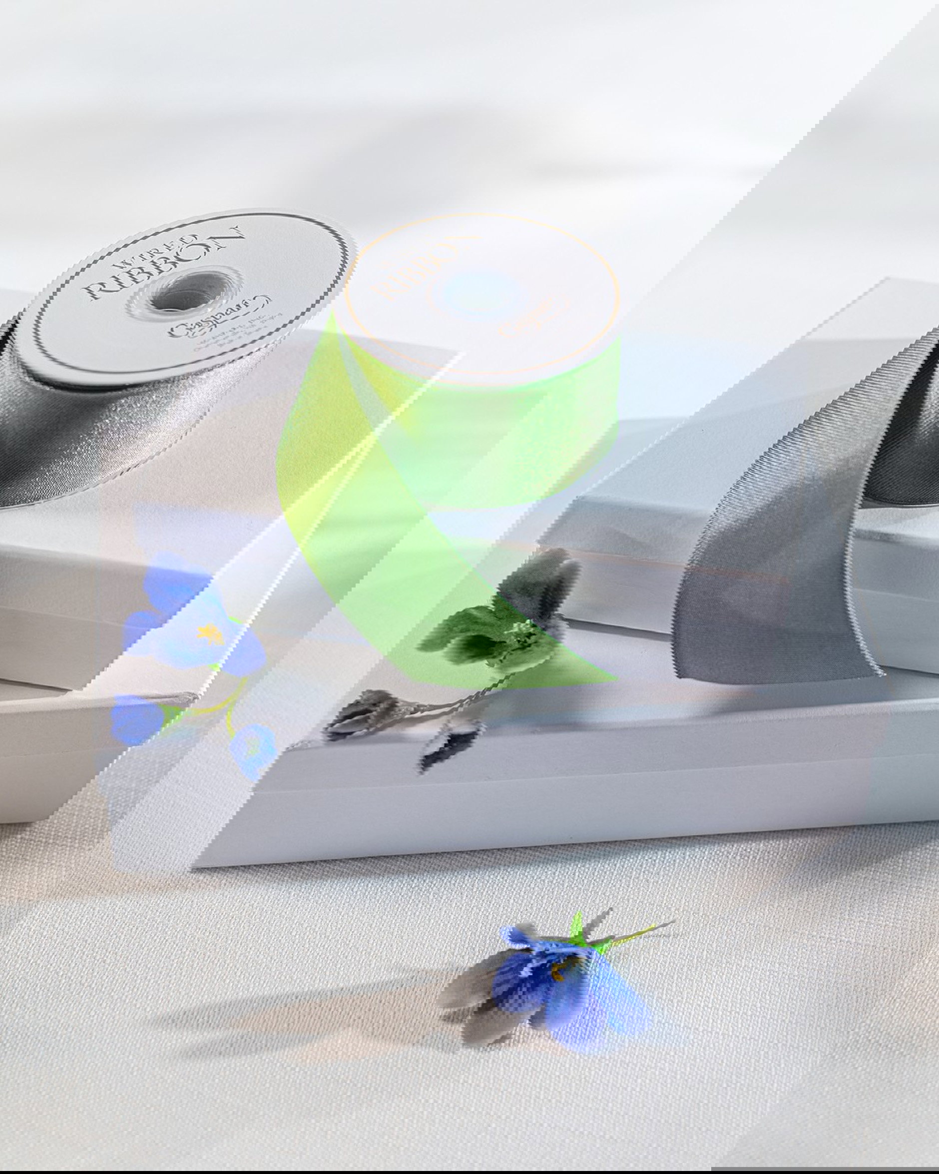 Satinband grön 8,2m