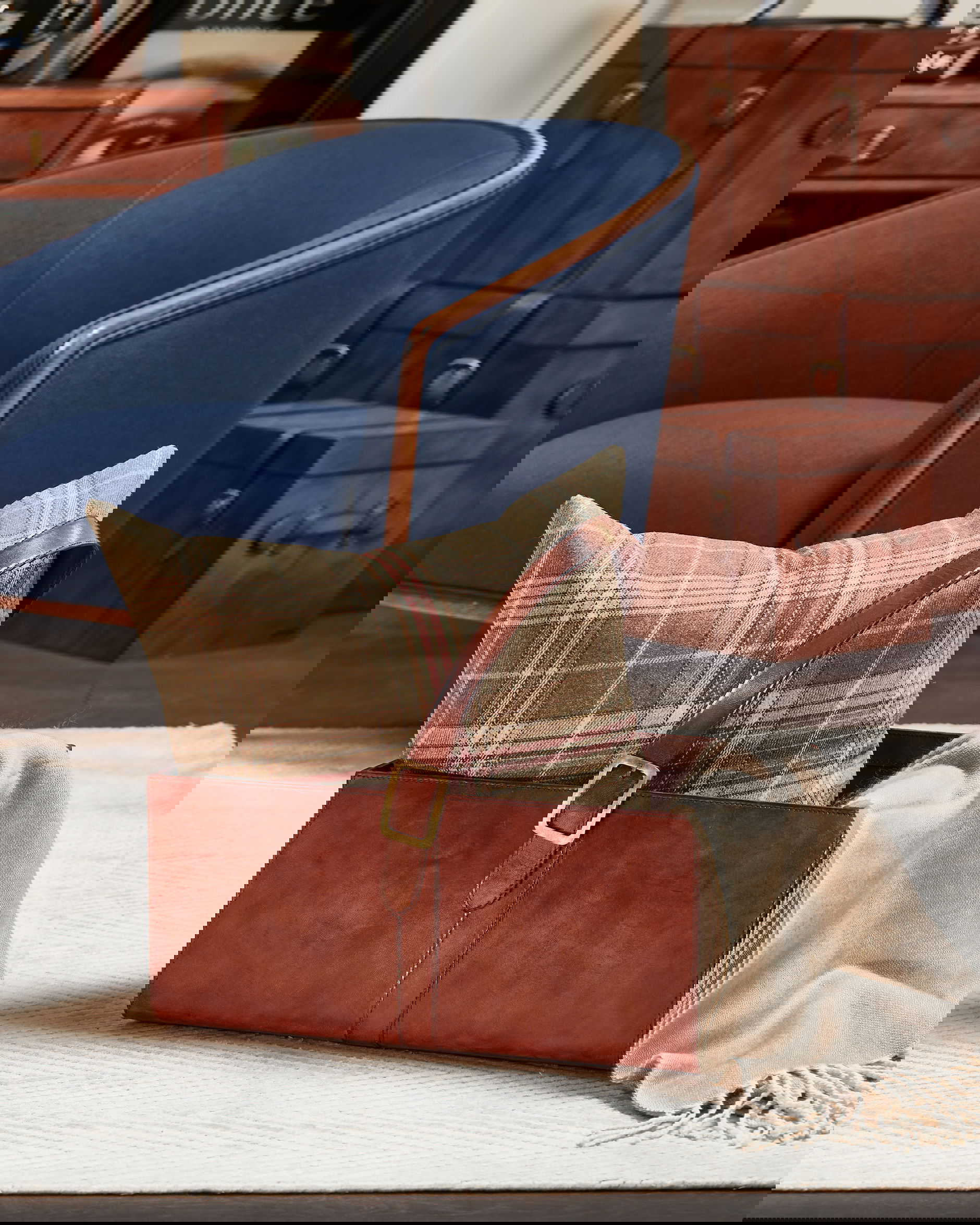 Kensington Newspaper Basket with Leather Handle