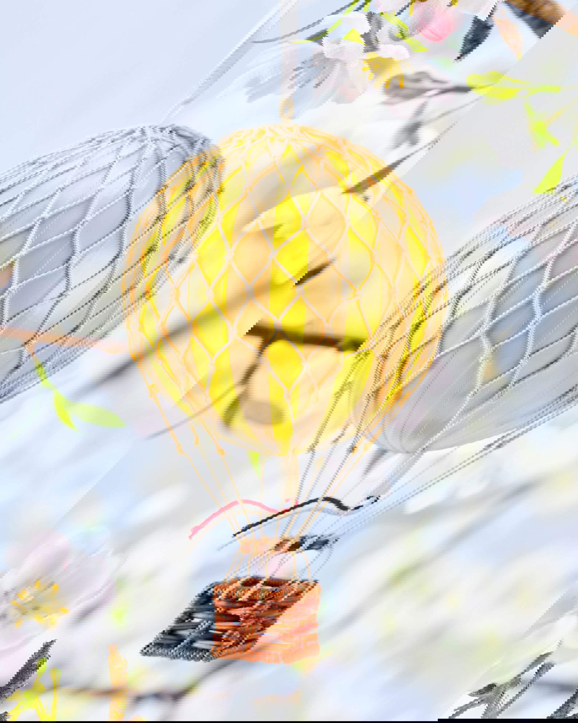 Floating The Skies, True Yellow