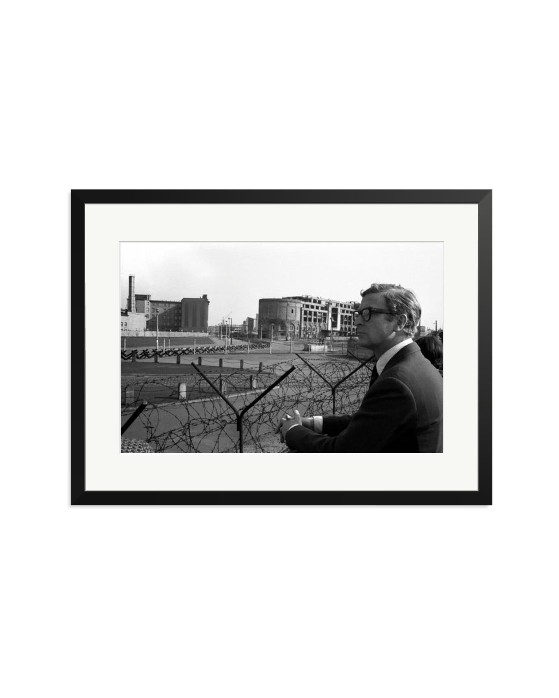 Michael Caine, Berlin, 1966 Black / XL