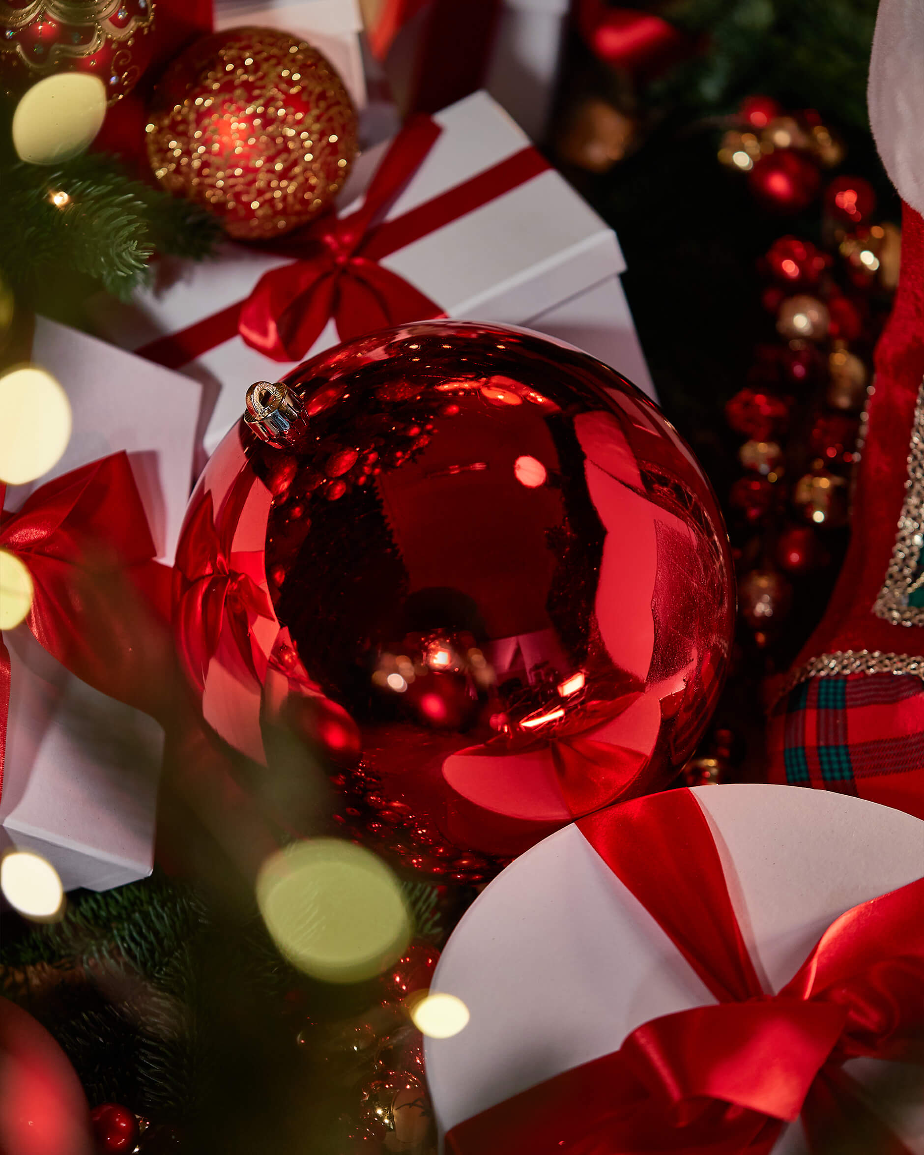 Lucy-joulupallo, punainen 25cm