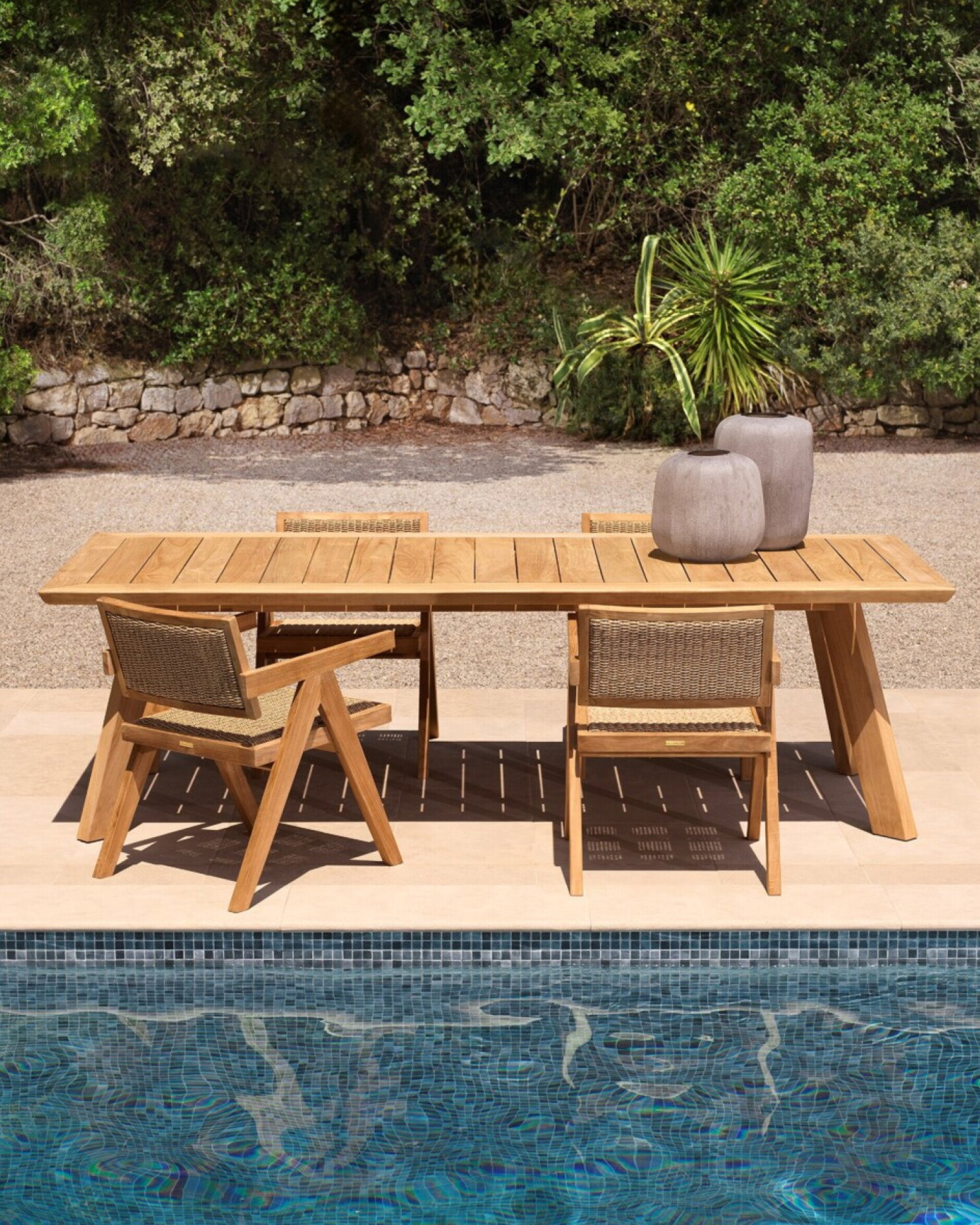 Kristo matstol natural teak