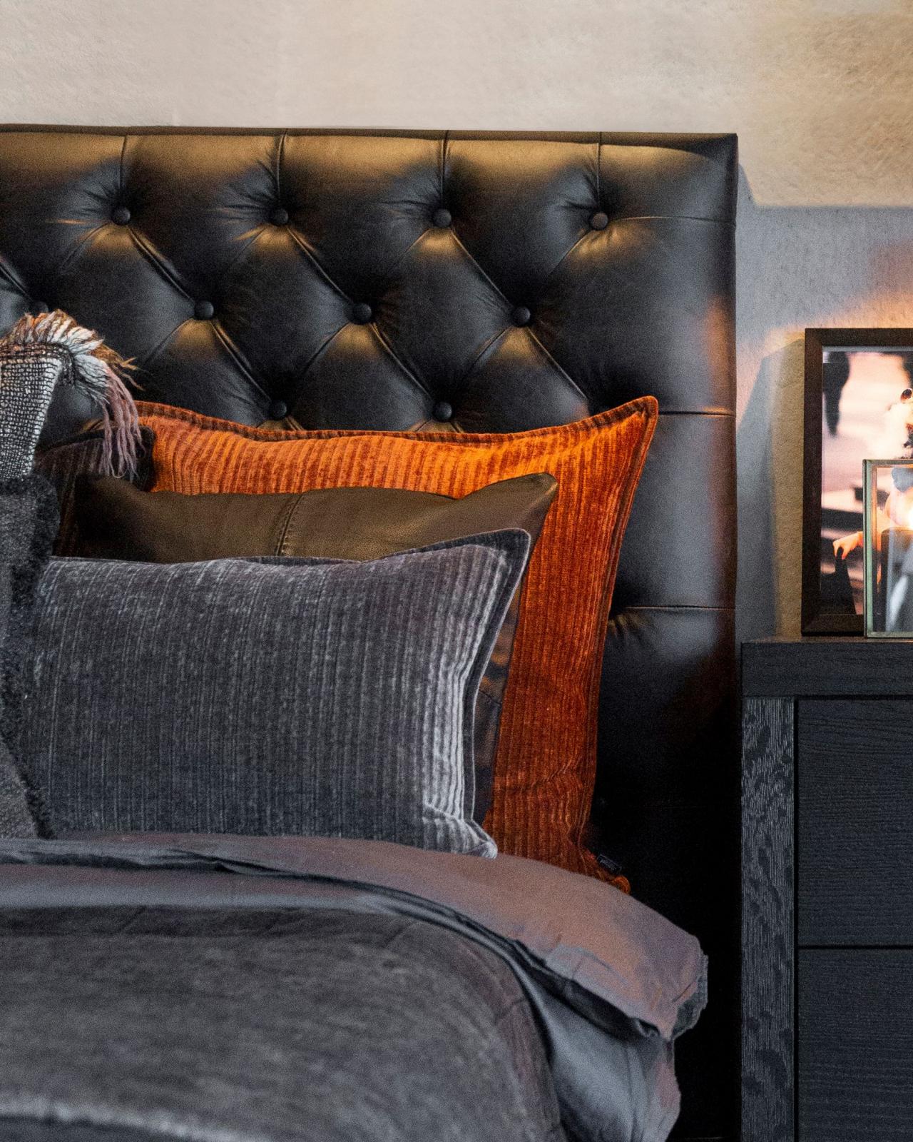 Vienna sänggavel svart