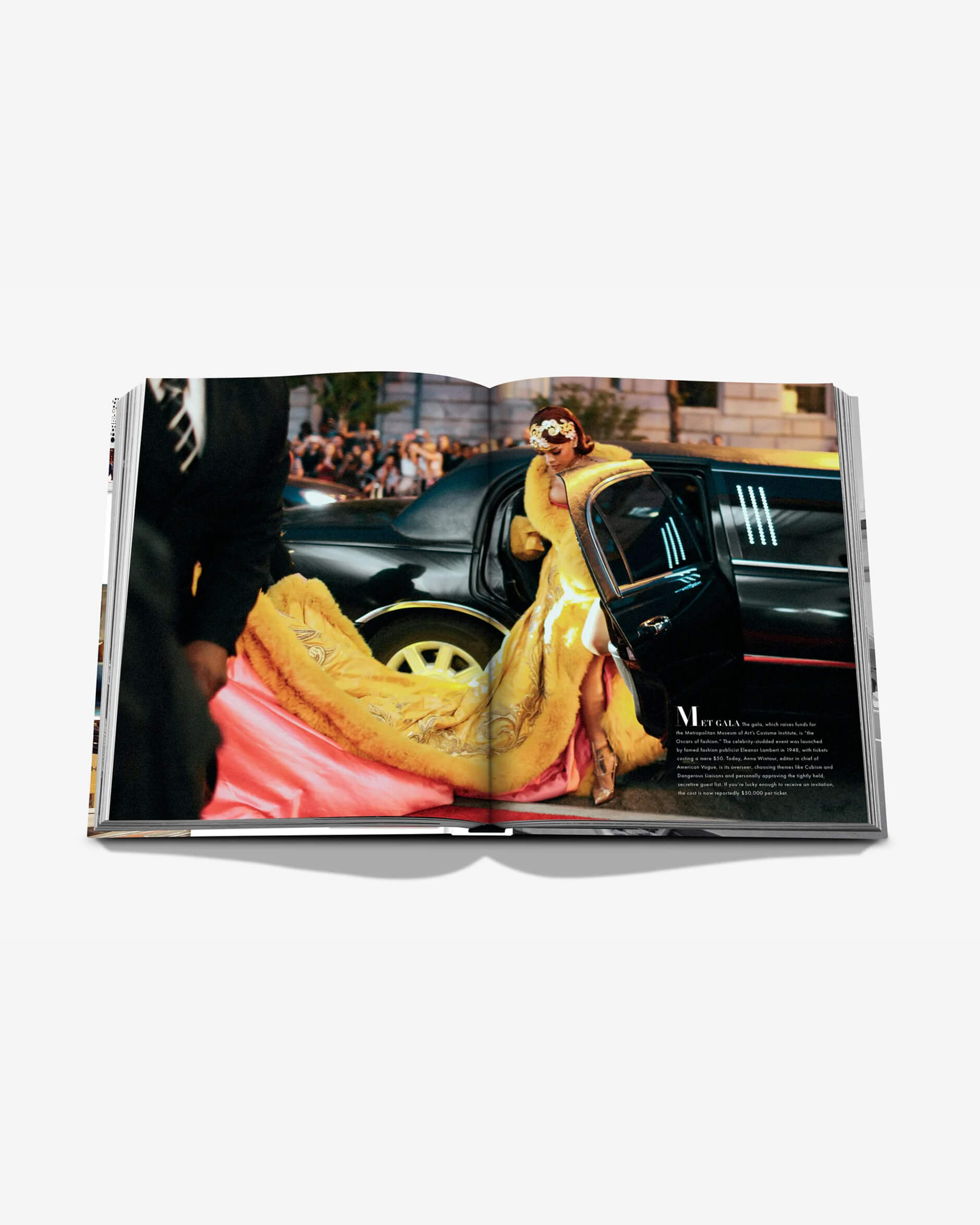 Fifth Avenue, 200 Years of Stories and Legends