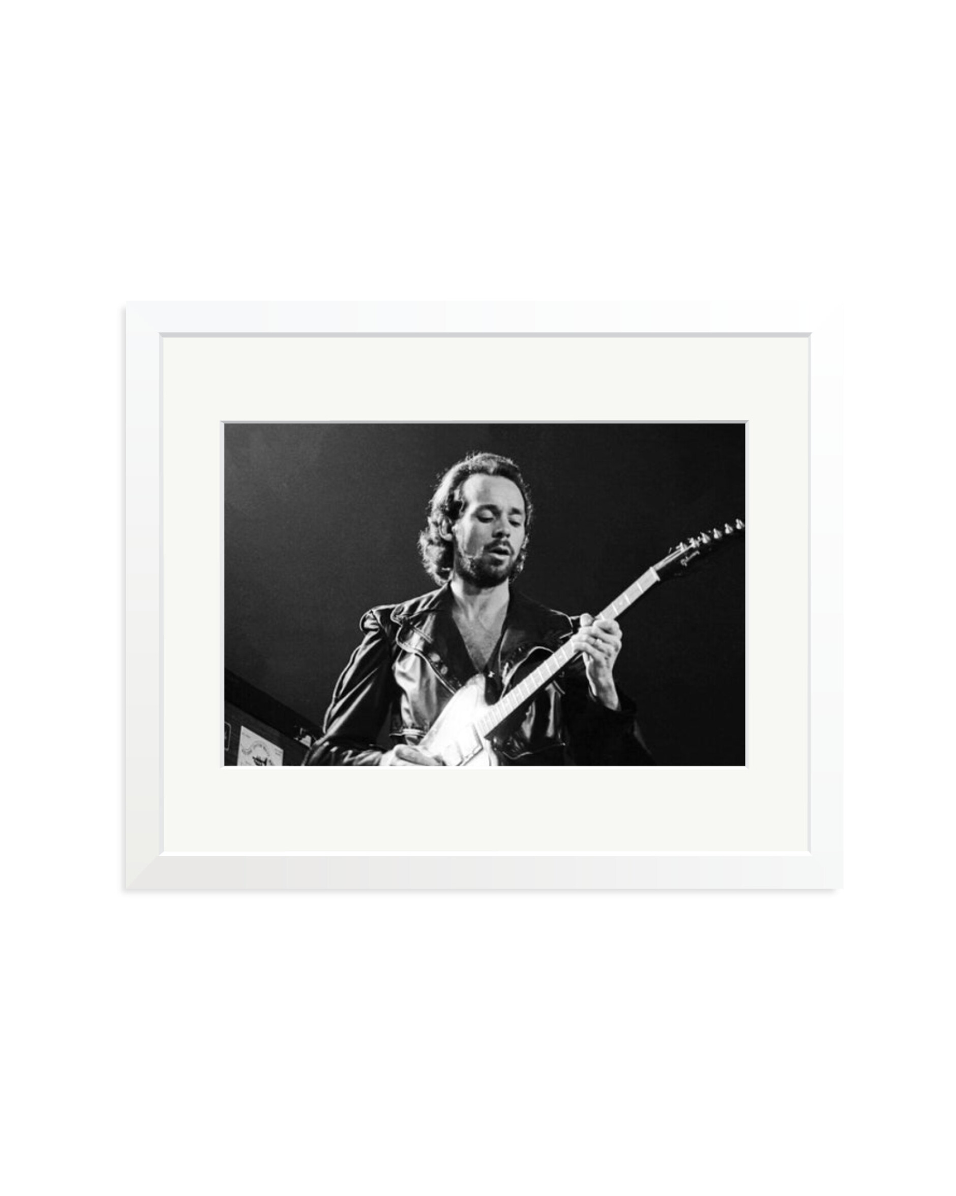 Phil Manzanera White / Medium