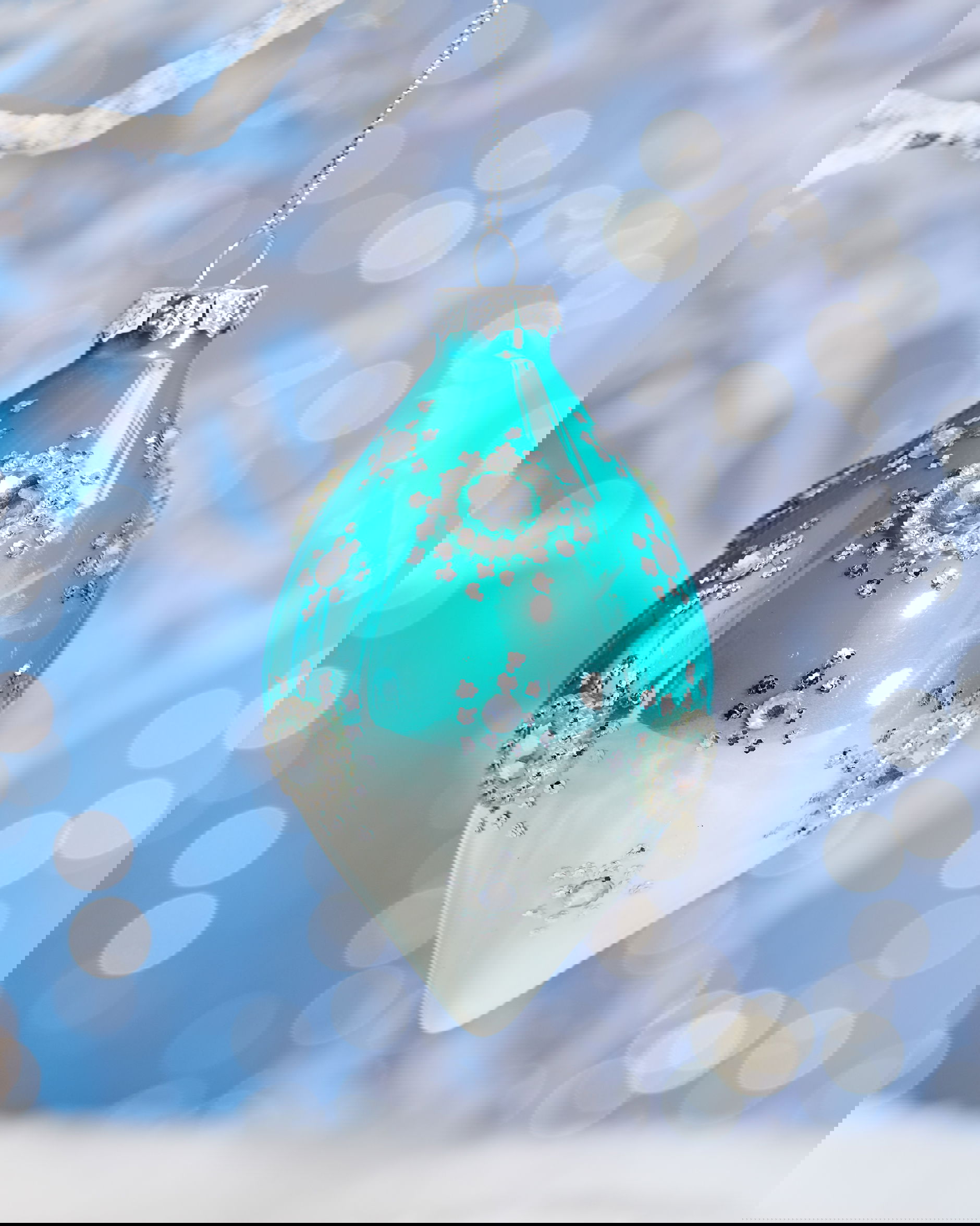 Claire julkula elongated teardrop