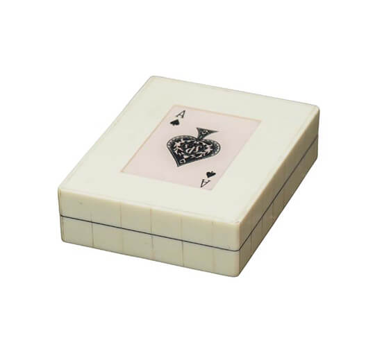 null - Box playing cards white