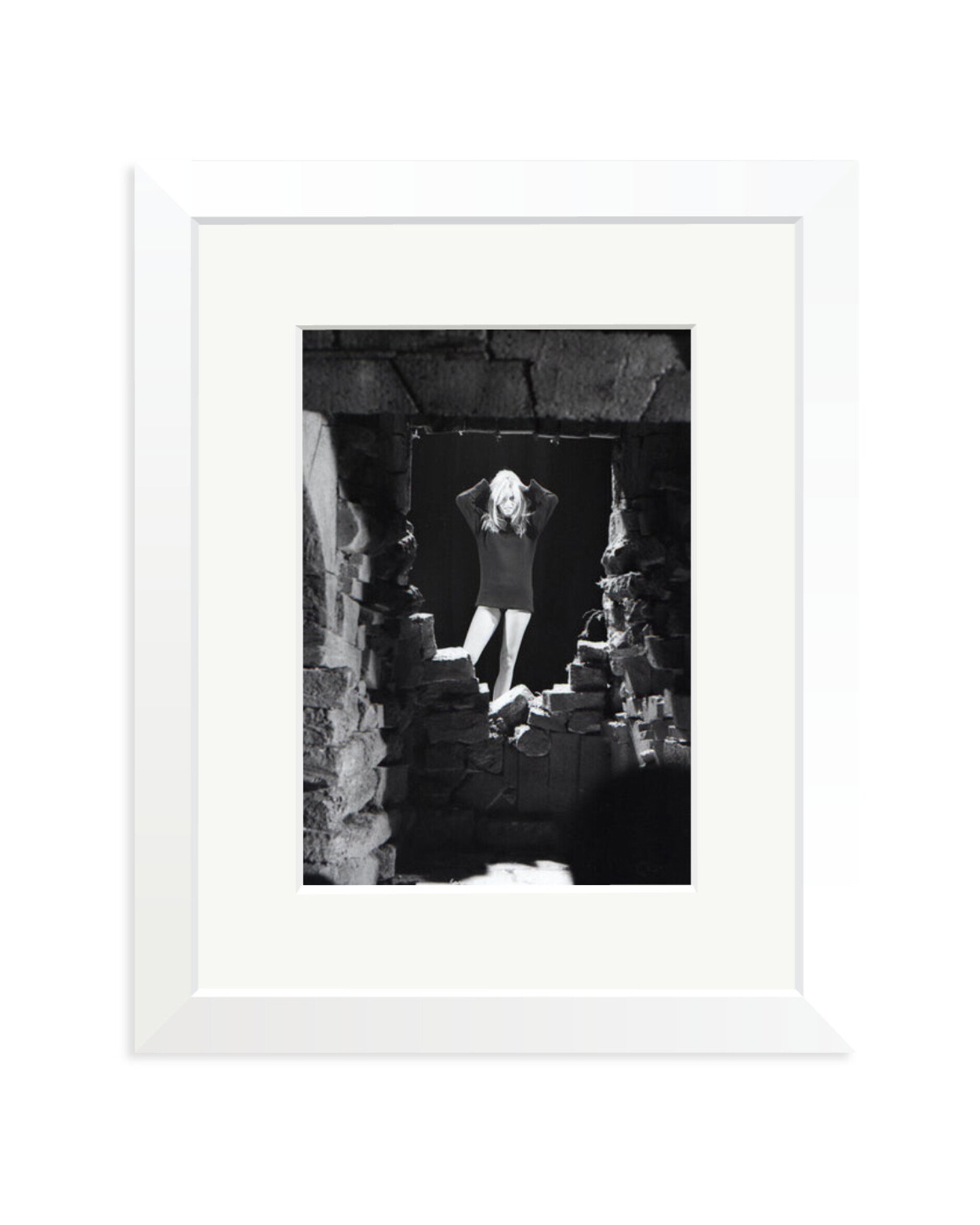Bardot on the set of 'Skalako' White / Small